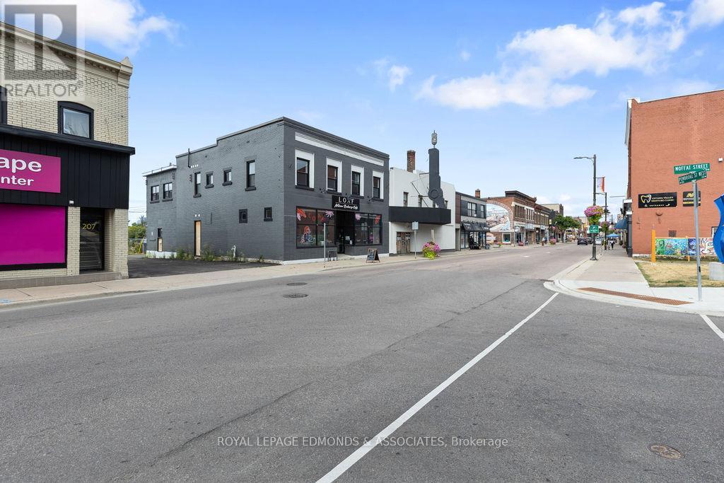 












201 PEMBROKE STREET W

,
Pembroke,




Ontario
K8A5N1

