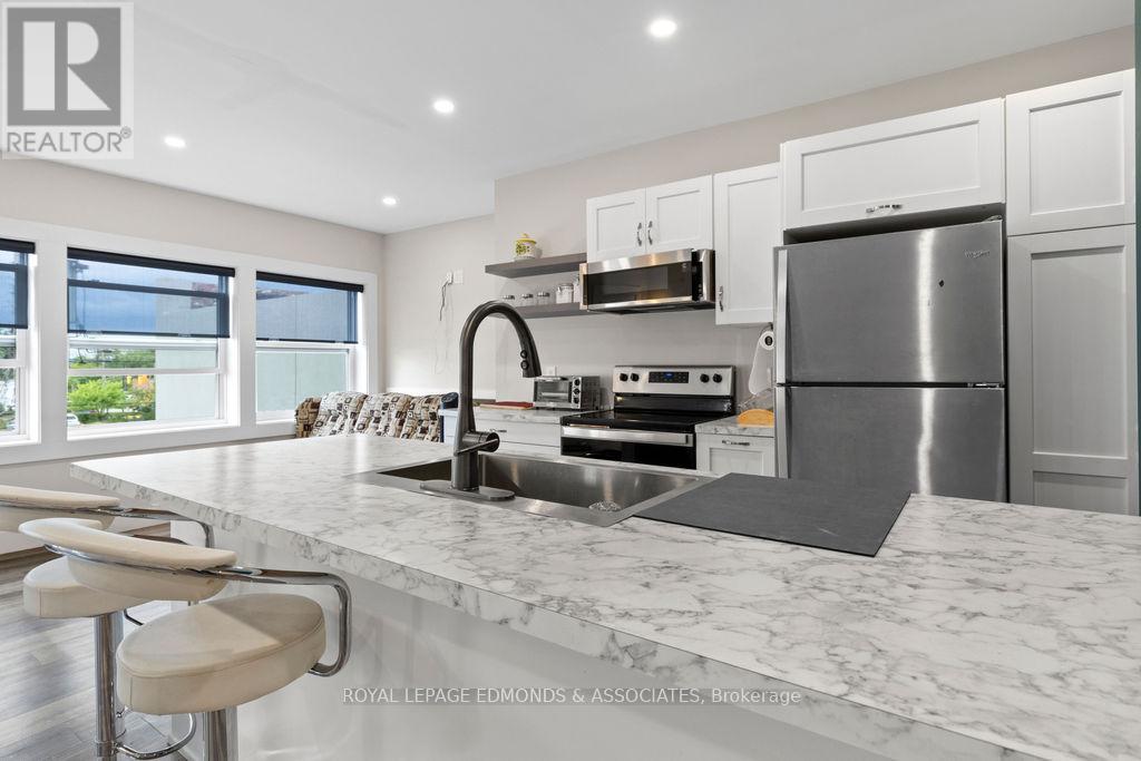 












201 PEMBROKE STREET W

,
Pembroke,




Ontario
K8A5N1

