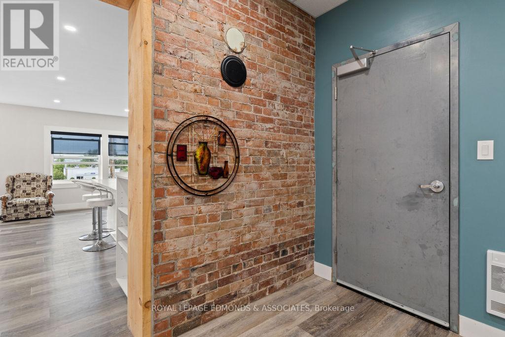 












201 PEMBROKE STREET W

,
Pembroke,




Ontario
K8A5N1

