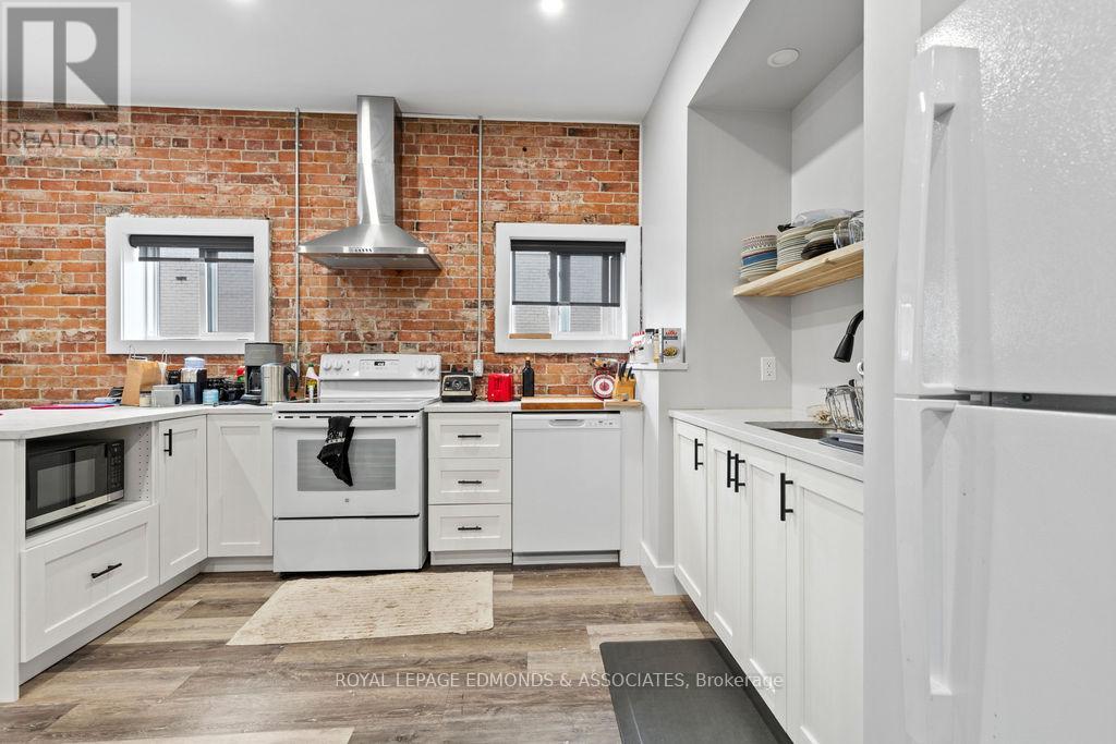 












201 PEMBROKE STREET W

,
Pembroke,




Ontario
K8A5N1

