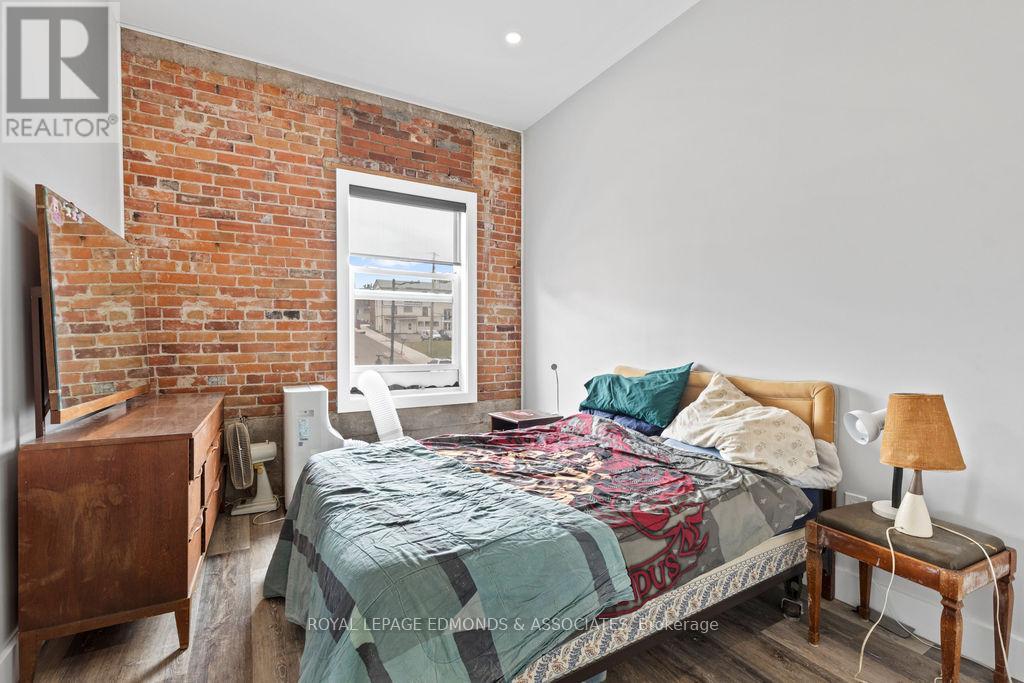 












201 PEMBROKE STREET W

,
Pembroke,




Ontario
K8A5N1

