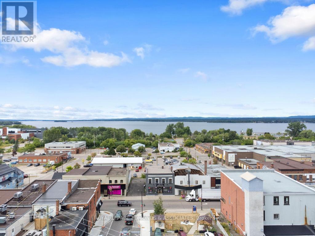 












201 PEMBROKE STREET W

,
Pembroke,




Ontario
K8A5N1

