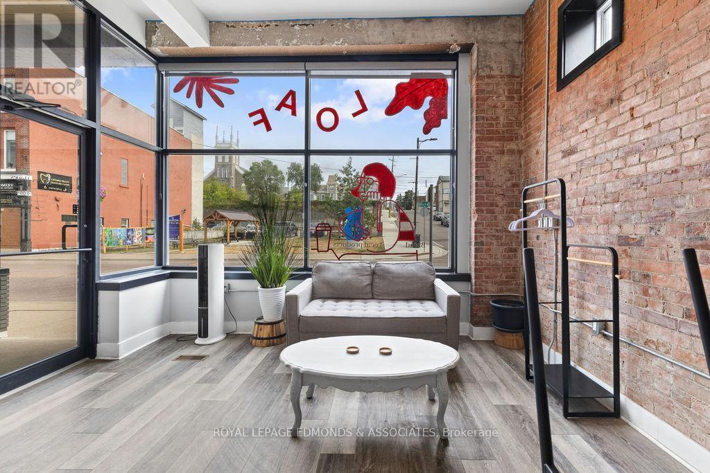 












201 PEMBROKE STREET W

,
Pembroke,




Ontario
K8A5N1

