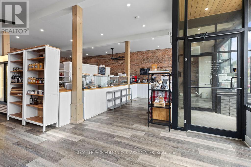 












201 PEMBROKE STREET W

,
Pembroke,




Ontario
K8A5N1

