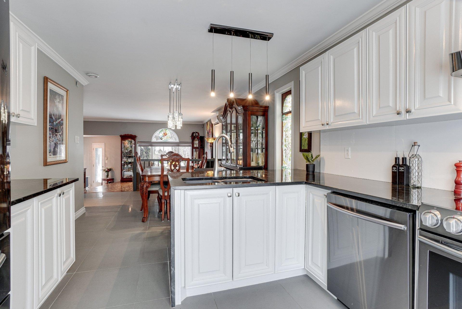 









929


Rue Claudel

,
Repentigny (Repentigny),




QC
J5Y3T5

