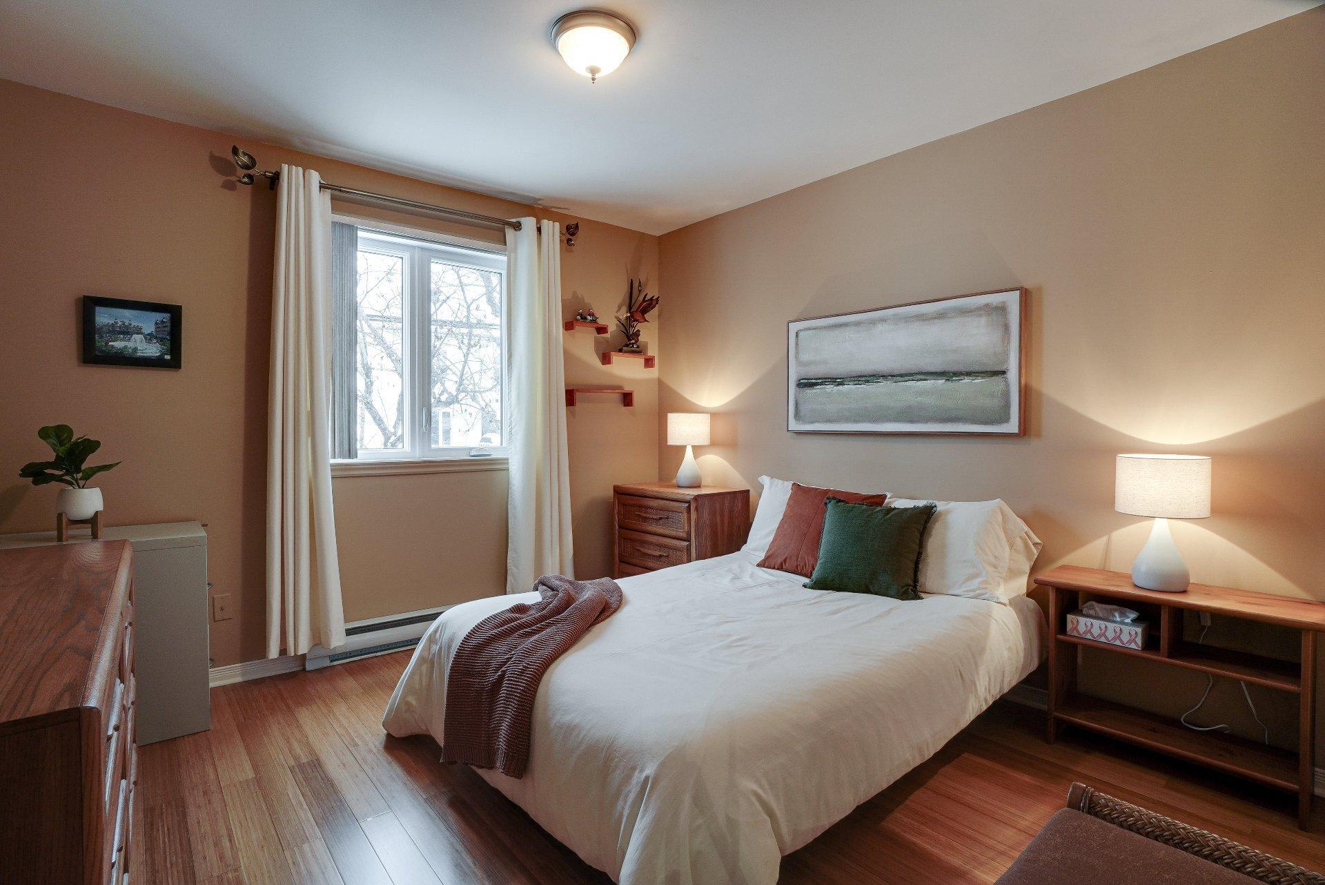 









929


Rue Claudel

,
Repentigny (Repentigny),




QC
J5Y3T5

