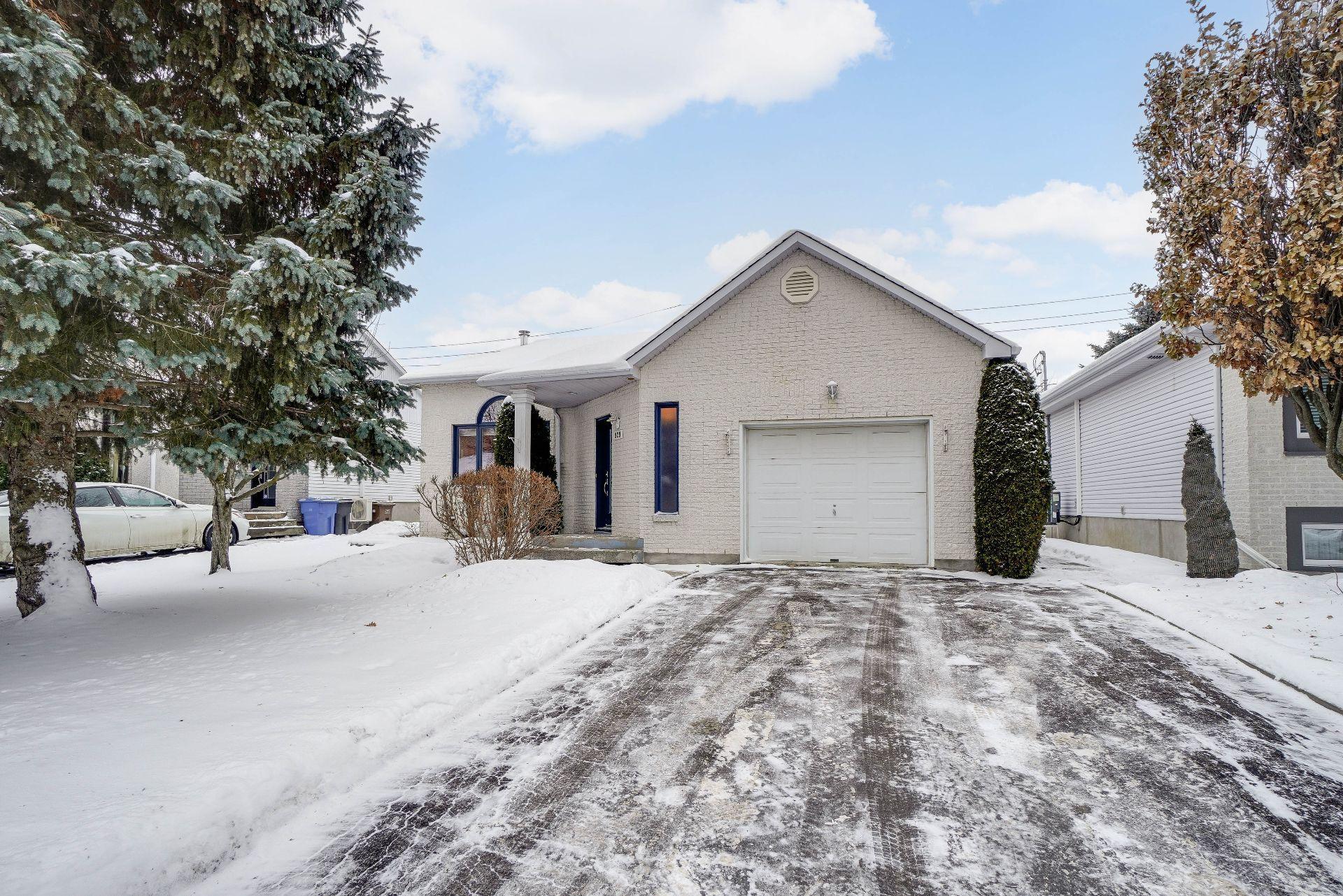 









929


Rue Claudel

,
Repentigny (Repentigny),




QC
J5Y3T5

