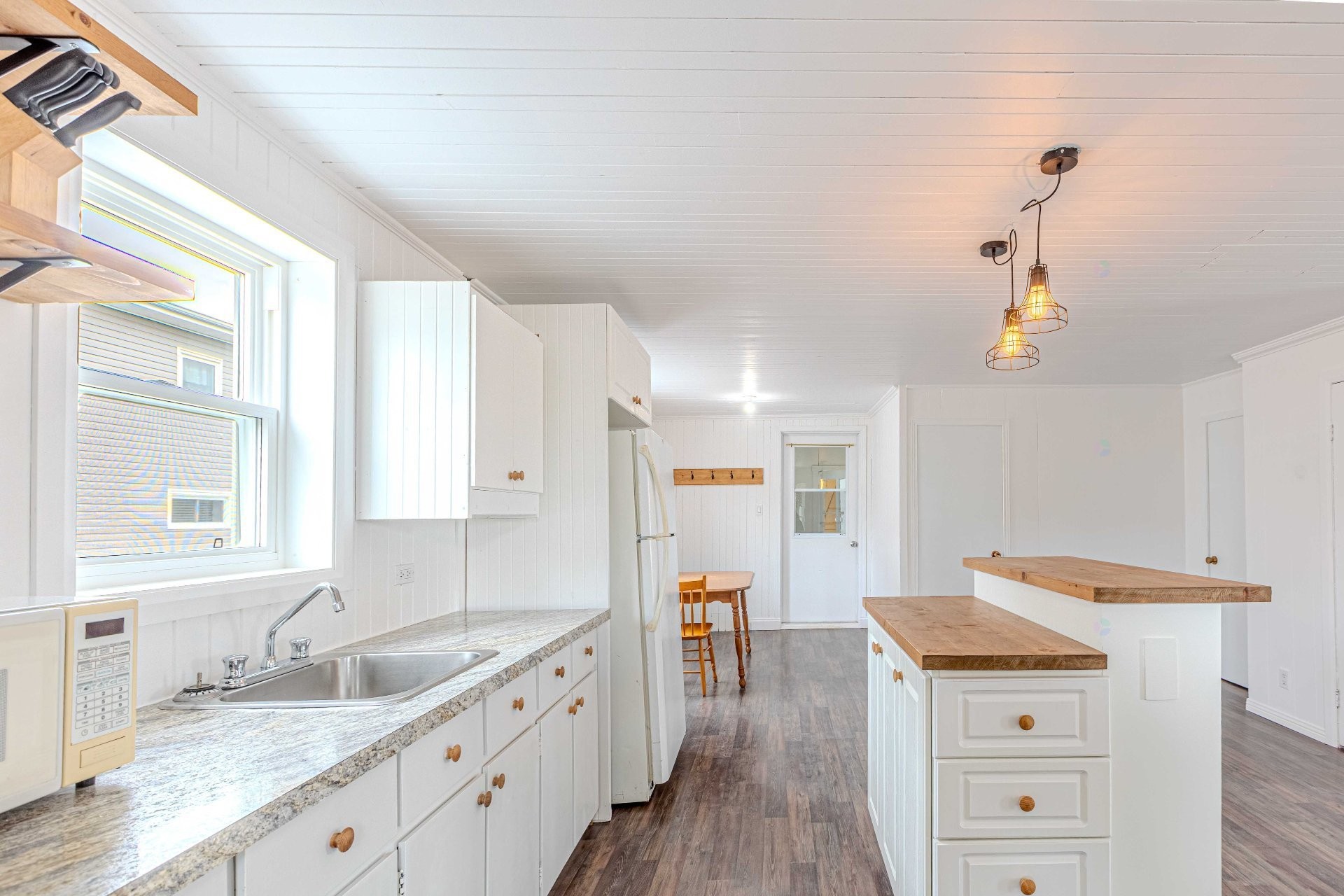 









143

 - 145


Rue Principale

,
Saint-Magloire,




QC
G0R3M0

