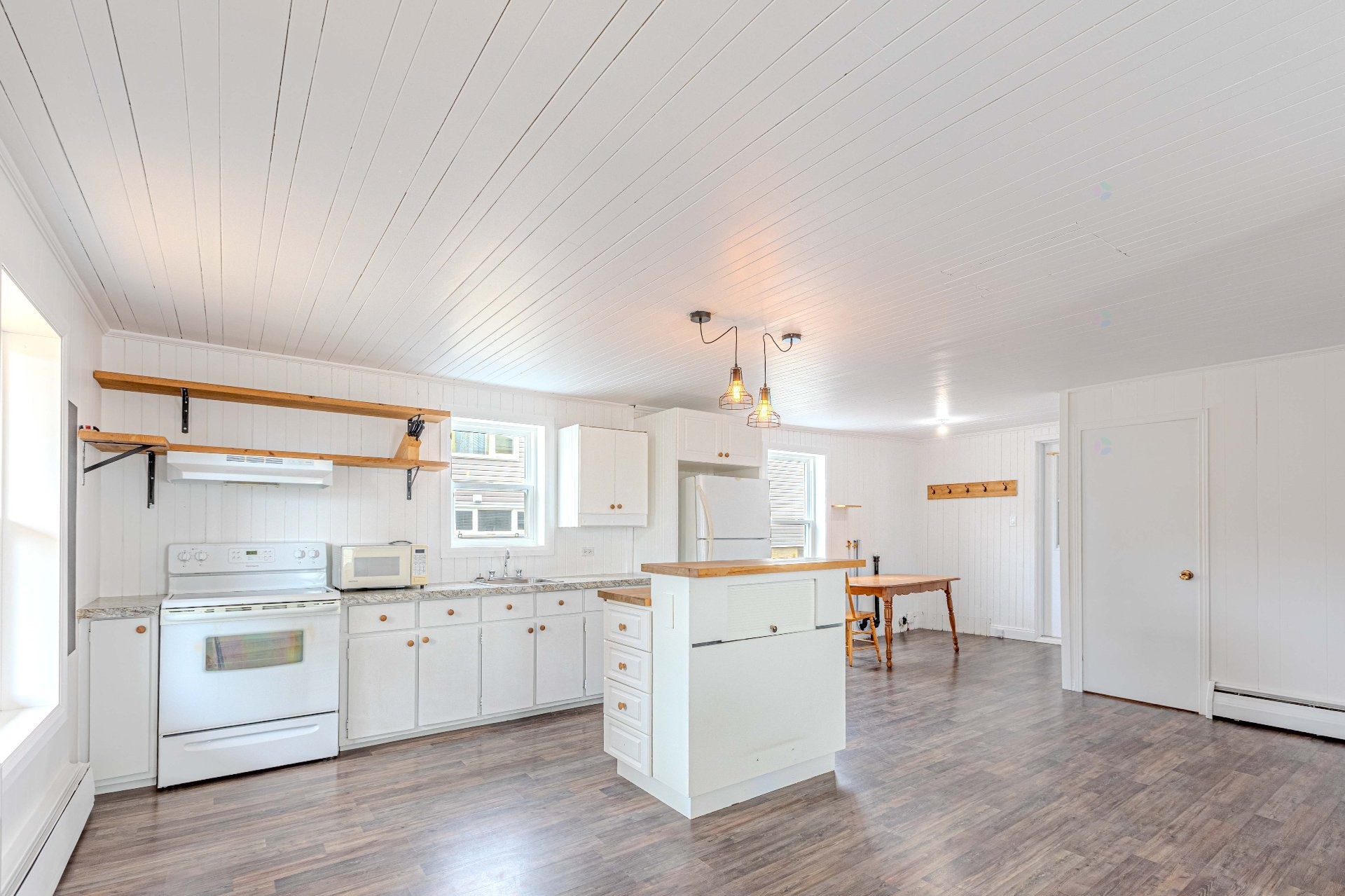 









143

 - 145


Rue Principale

,
Saint-Magloire,




QC
G0R3M0

