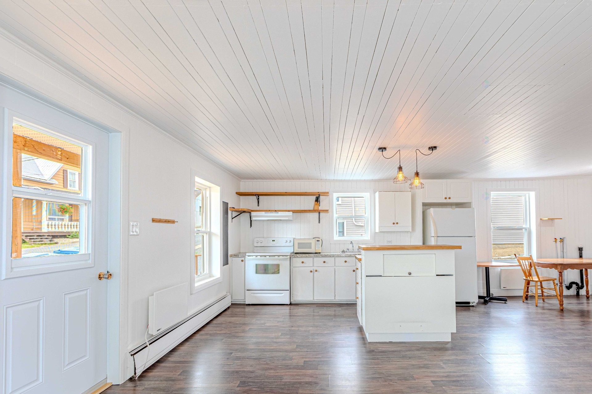 









143

 - 145


Rue Principale

,
Saint-Magloire,




QC
G0R3M0

