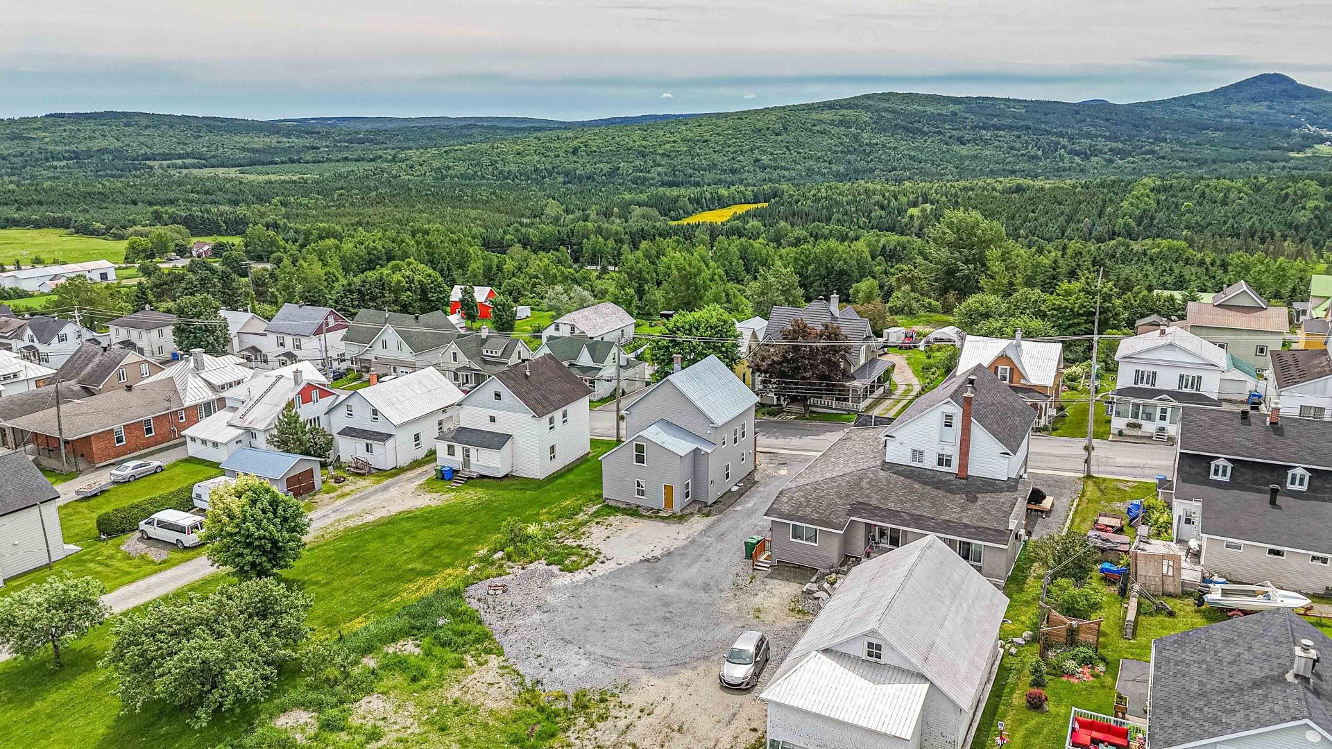 









143

 - 145


Rue Principale

,
Saint-Magloire,




QC
G0R3M0

