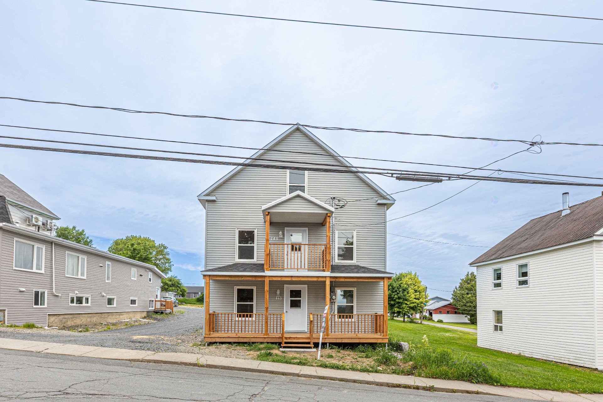 









143

 - 145


Rue Principale

,
Saint-Magloire,




QC
G0R3M0

