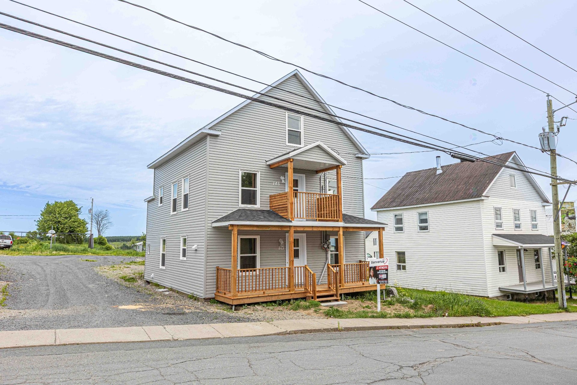 









143

 - 145


Rue Principale

,
Saint-Magloire,




QC
G0R3M0

