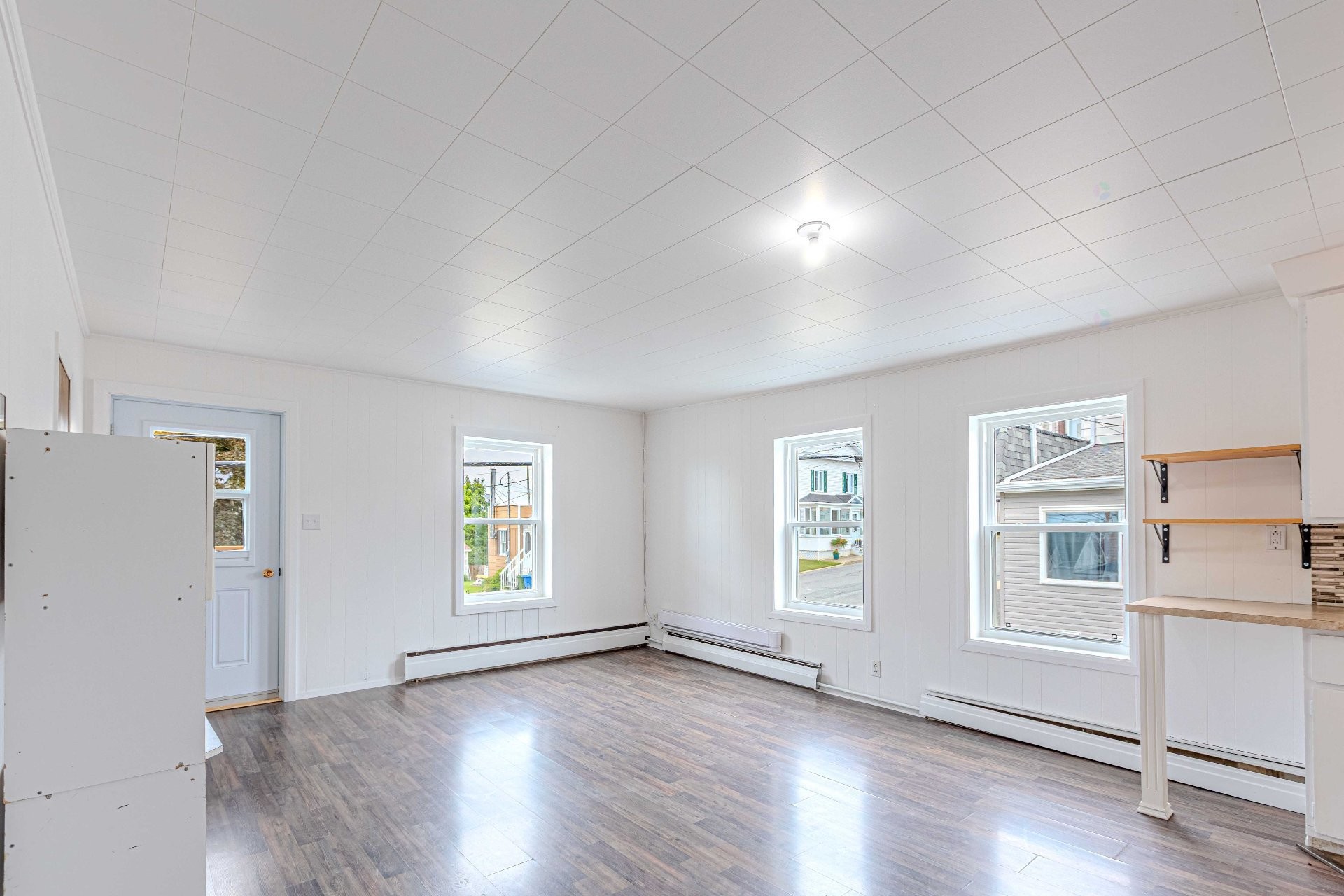 









143Z

 - 145Z


Rue Principale

,
Saint-Magloire,




QC
G0R3M0

