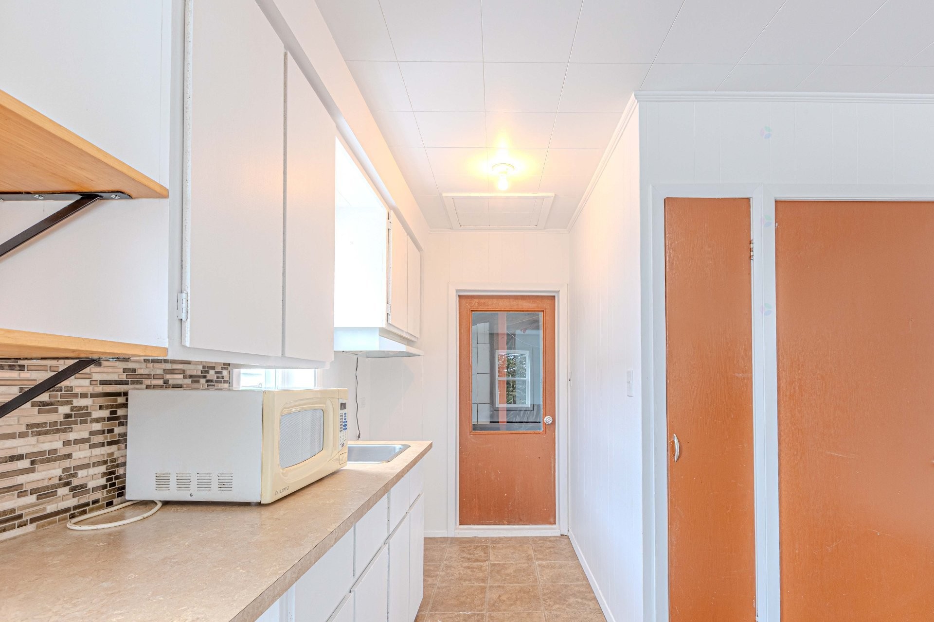 









143Z

 - 145Z


Rue Principale

,
Saint-Magloire,




QC
G0R3M0

