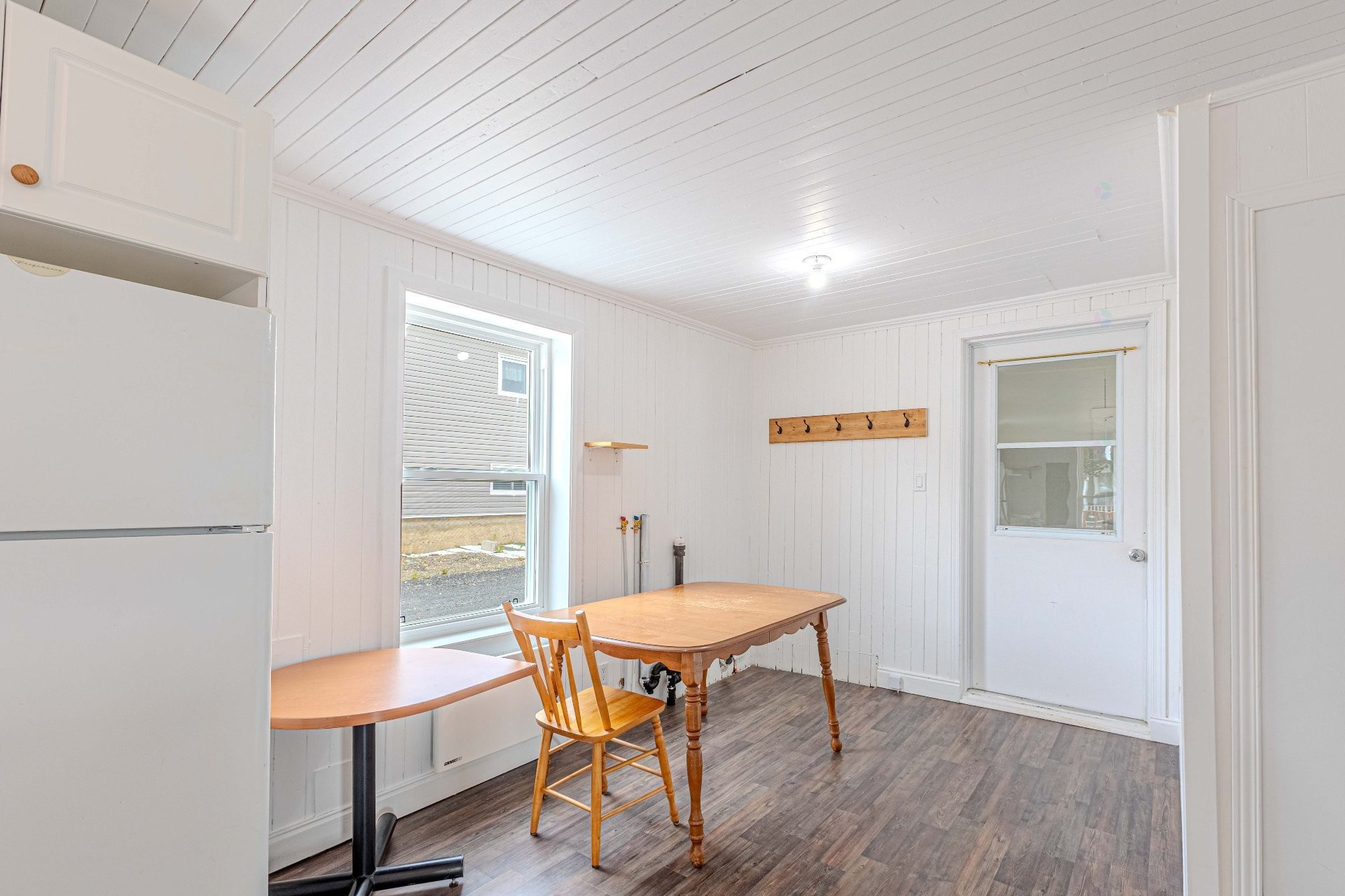 









143Z

 - 145Z


Rue Principale

,
Saint-Magloire,




QC
G0R3M0

