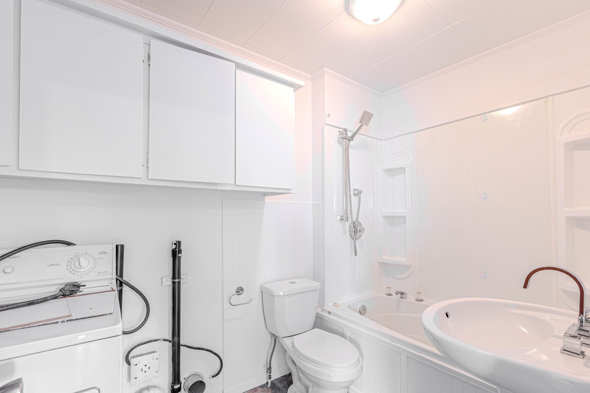 









143Z

 - 145Z


Rue Principale

,
Saint-Magloire,




QC
G0R3M0

