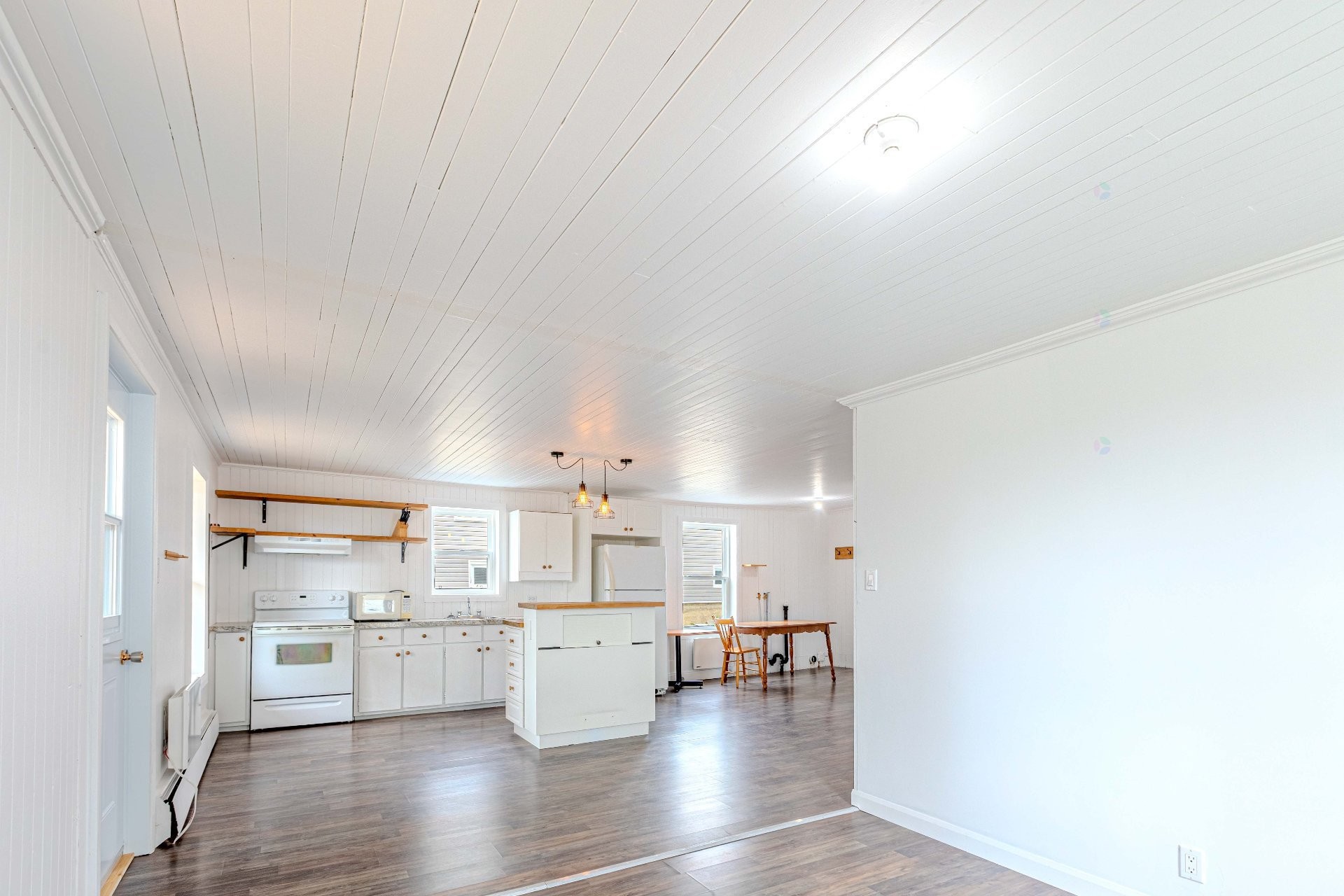 









143Z

 - 145Z


Rue Principale

,
Saint-Magloire,




QC
G0R3M0

