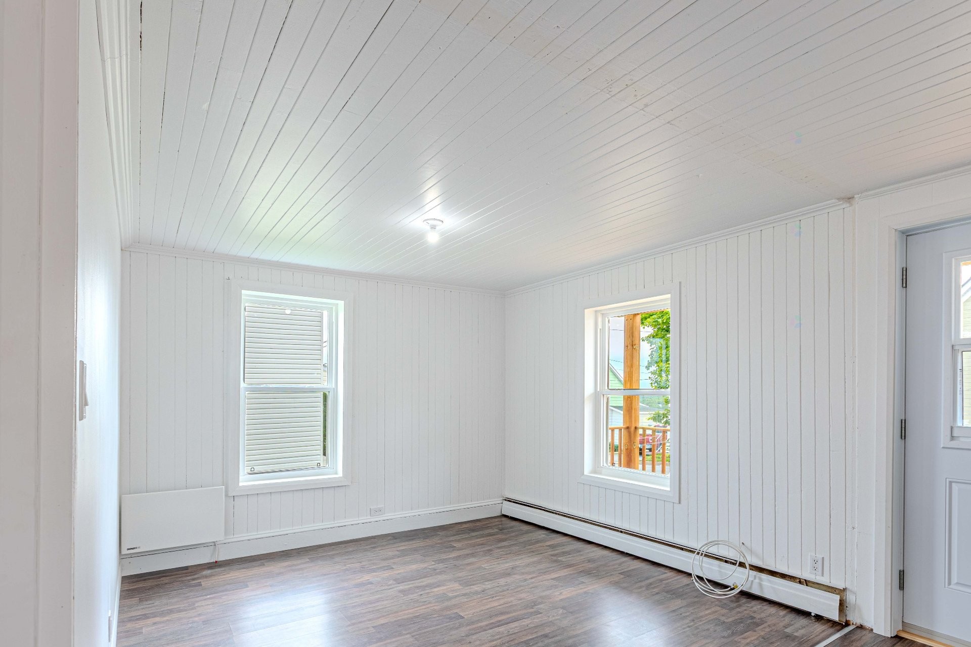 









143Z

 - 145Z


Rue Principale

,
Saint-Magloire,




QC
G0R3M0

