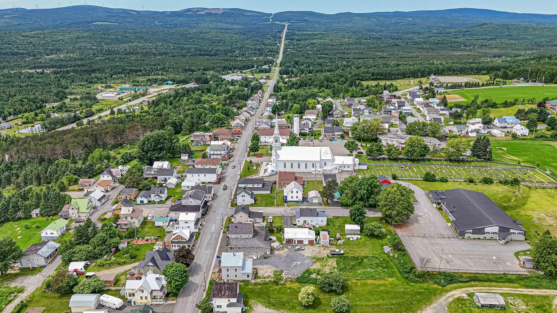 









143Z

 - 145Z


Rue Principale

,
Saint-Magloire,




QC
G0R3M0

