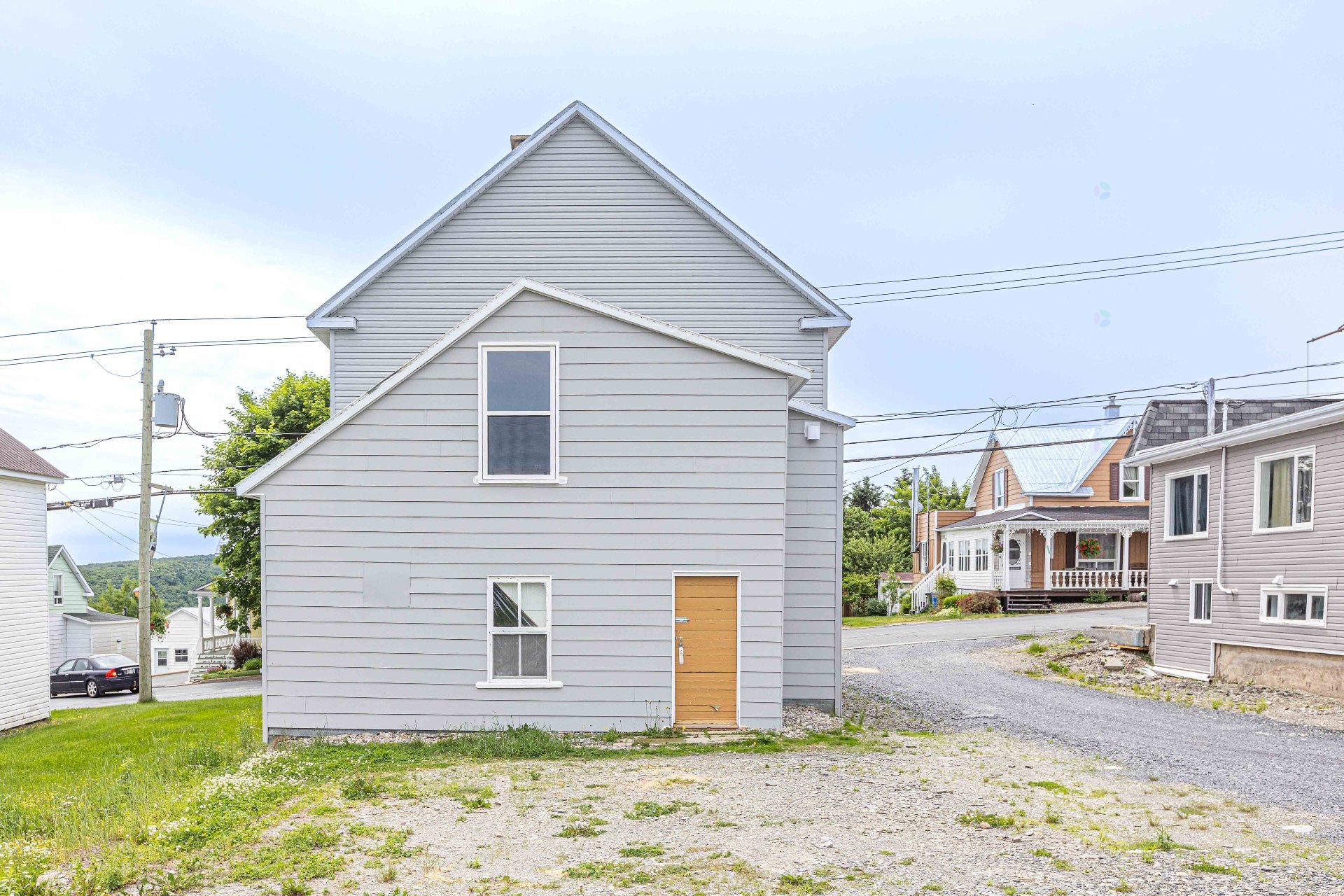 









143Z

 - 145Z


Rue Principale

,
Saint-Magloire,




QC
G0R3M0

