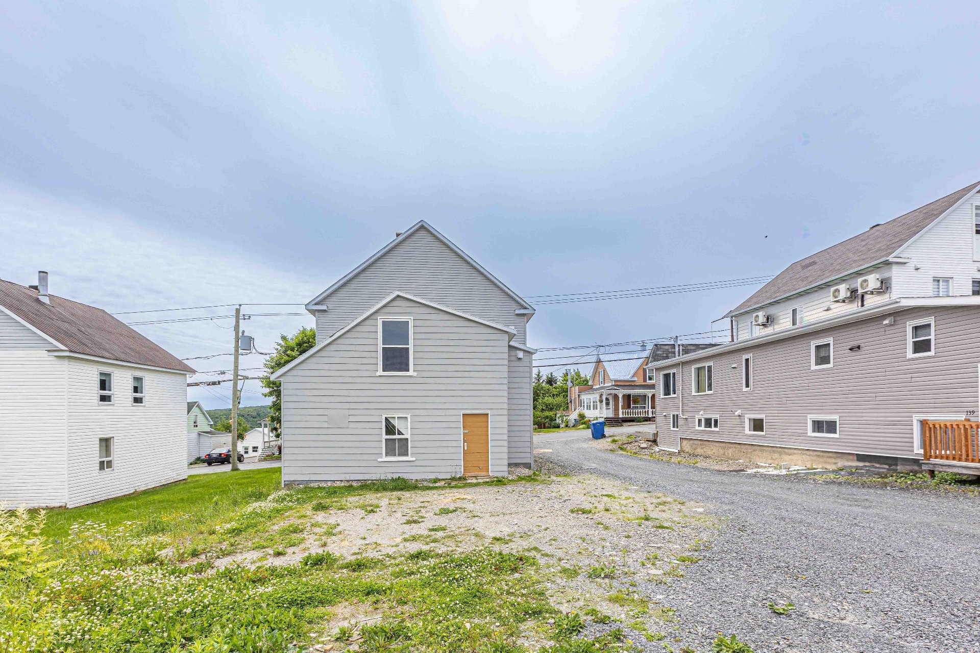 









143Z

 - 145Z


Rue Principale

,
Saint-Magloire,




QC
G0R3M0

