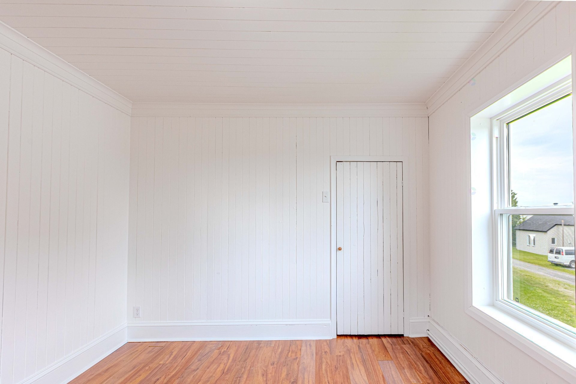 









143Z

 - 145Z


Rue Principale

,
Saint-Magloire,




QC
G0R3M0

