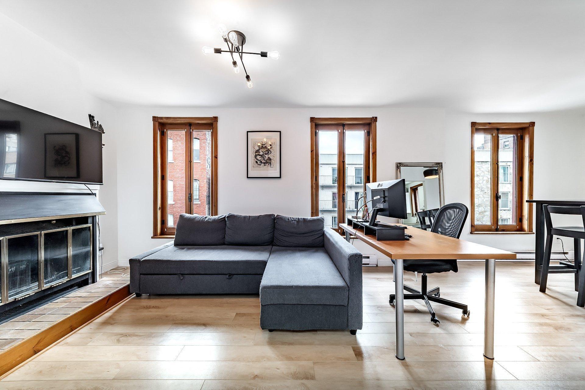 









47


Av. des Pins O.

, 303,
Montréal (Le Plateau-Mont-Royal),




QC
H2W1R7

