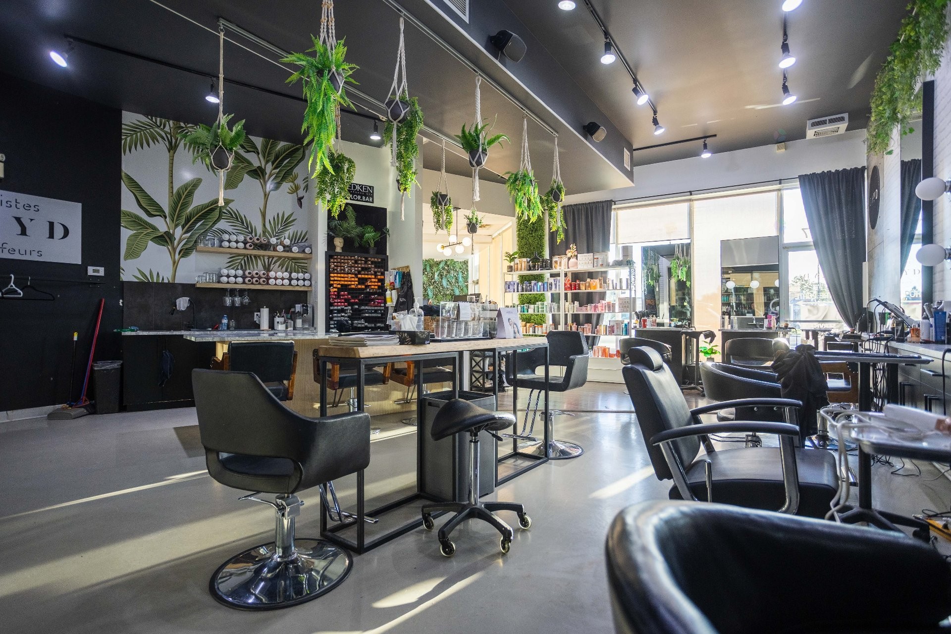 









5307


Boul. des Forges

,
Trois-Rivières,




QC
G8Y5L5

