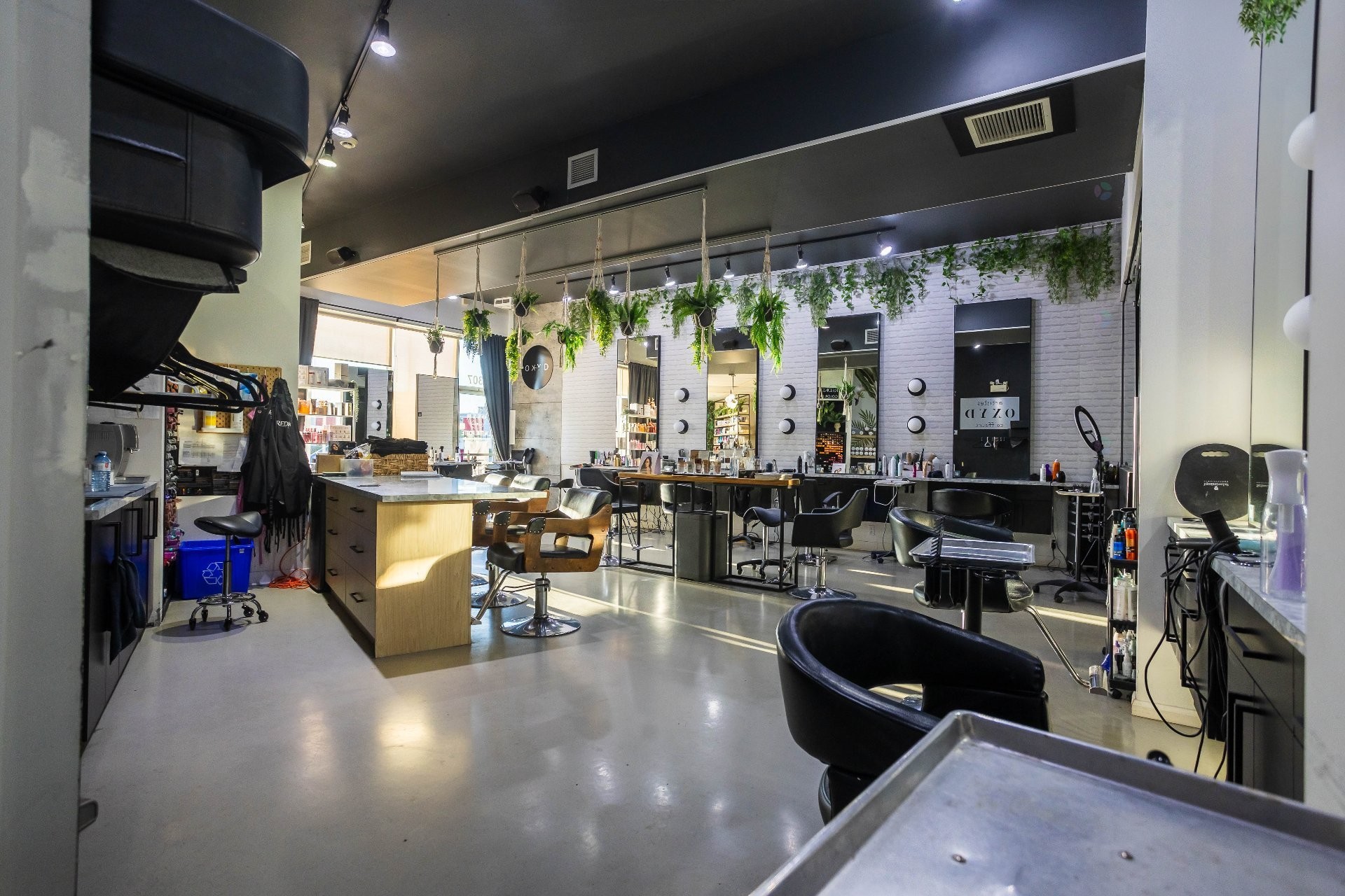 









5307


Boul. des Forges

,
Trois-Rivières,




QC
G8Y5L5

