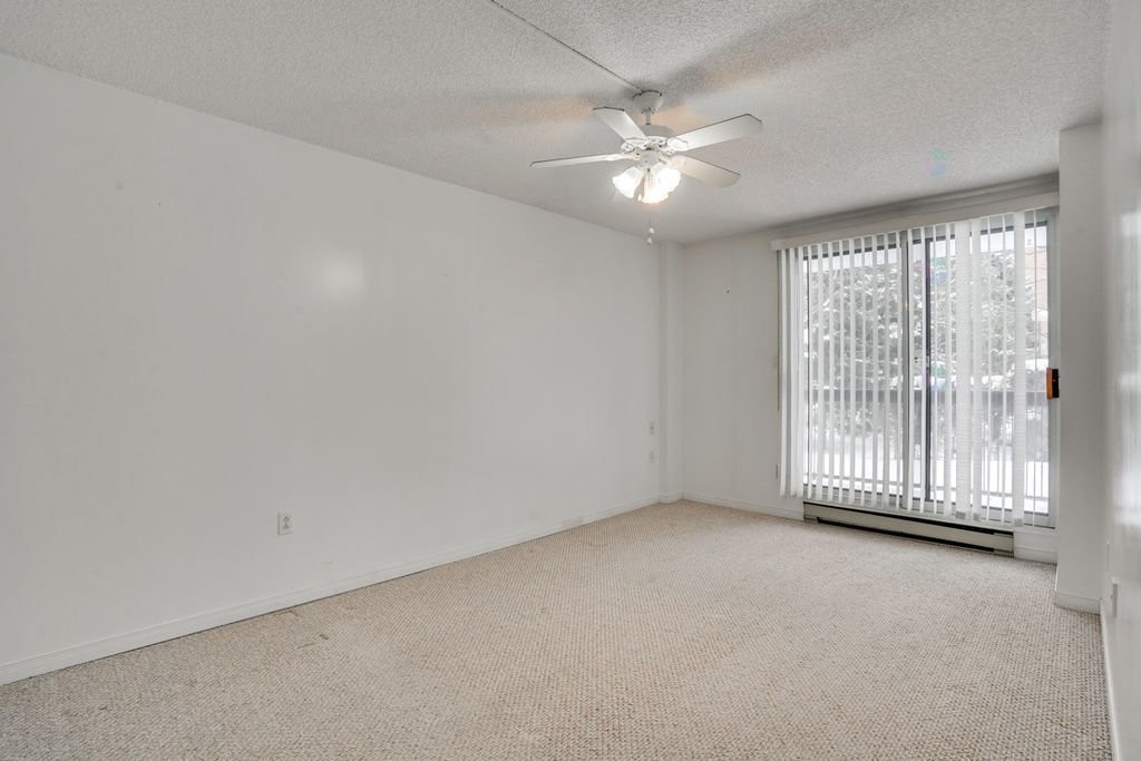 









50


Rue Dussault

, 108,
Gatineau (Hull),




QC
J8X4G2

