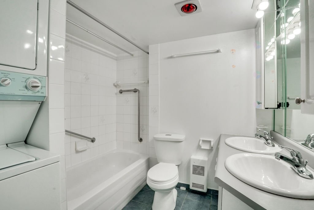 









50


Rue Dussault

, 108,
Gatineau (Hull),




QC
J8X4G2

