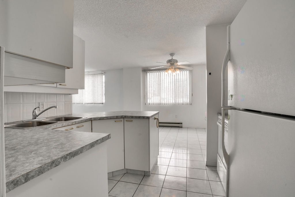 









50


Rue Dussault

, 108,
Gatineau (Hull),




QC
J8X4G2

