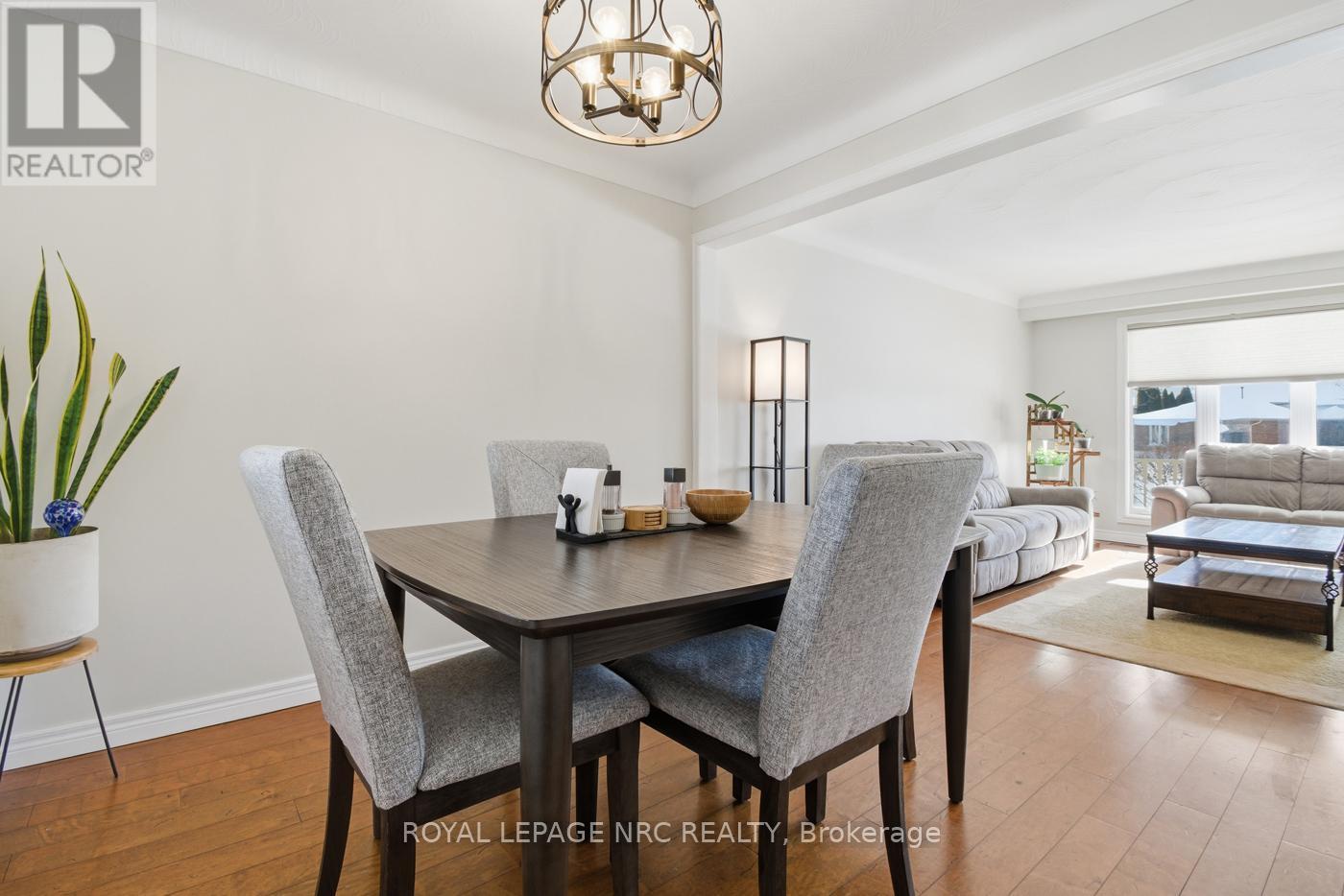 












78 PAGE DRIVE

,
Welland (N. Welland),




Ontario
L3C6E4

