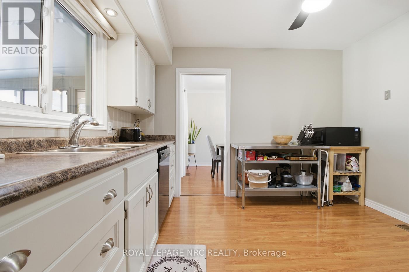 












78 PAGE DRIVE

,
Welland (N. Welland),




Ontario
L3C6E4

