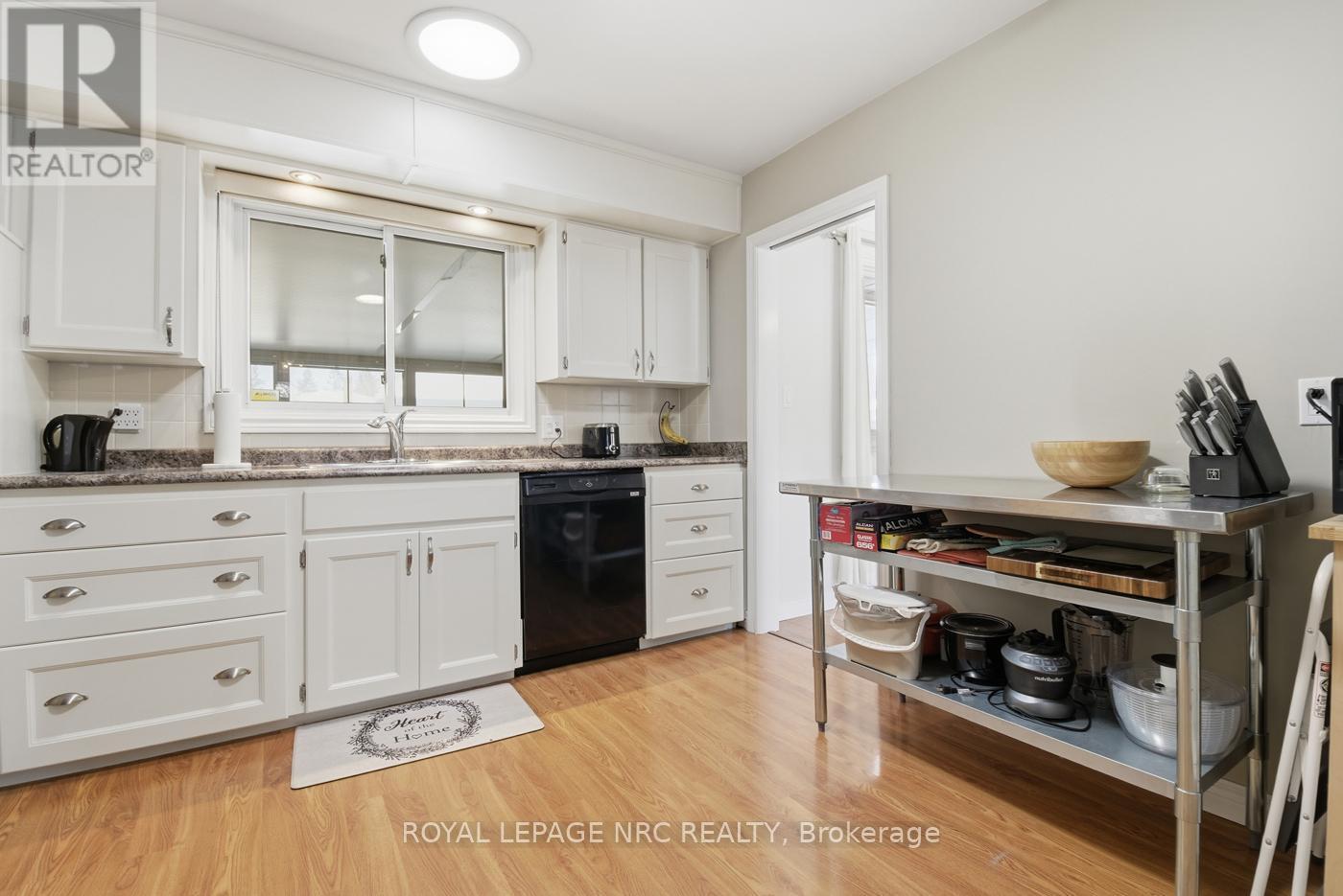 












78 PAGE DRIVE

,
Welland (N. Welland),




Ontario
L3C6E4

