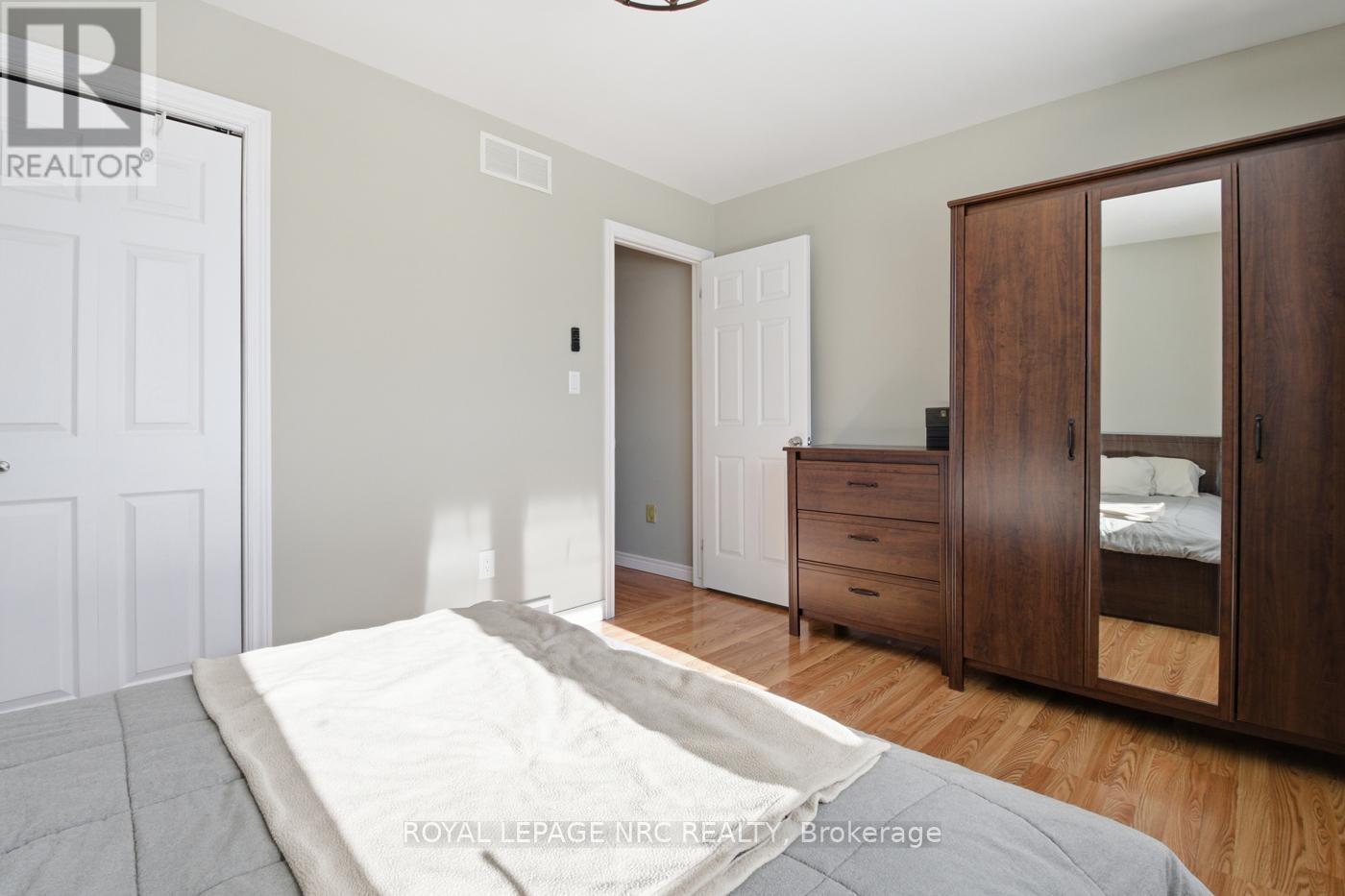 












78 PAGE DRIVE

,
Welland (N. Welland),




Ontario
L3C6E4

