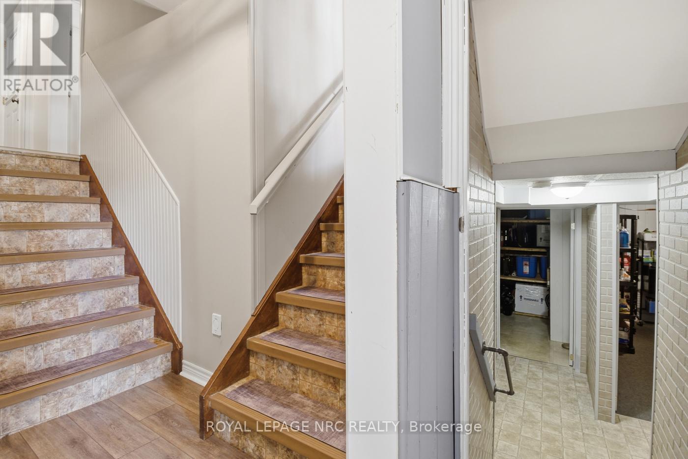 












78 PAGE DRIVE

,
Welland (N. Welland),




Ontario
L3C6E4

