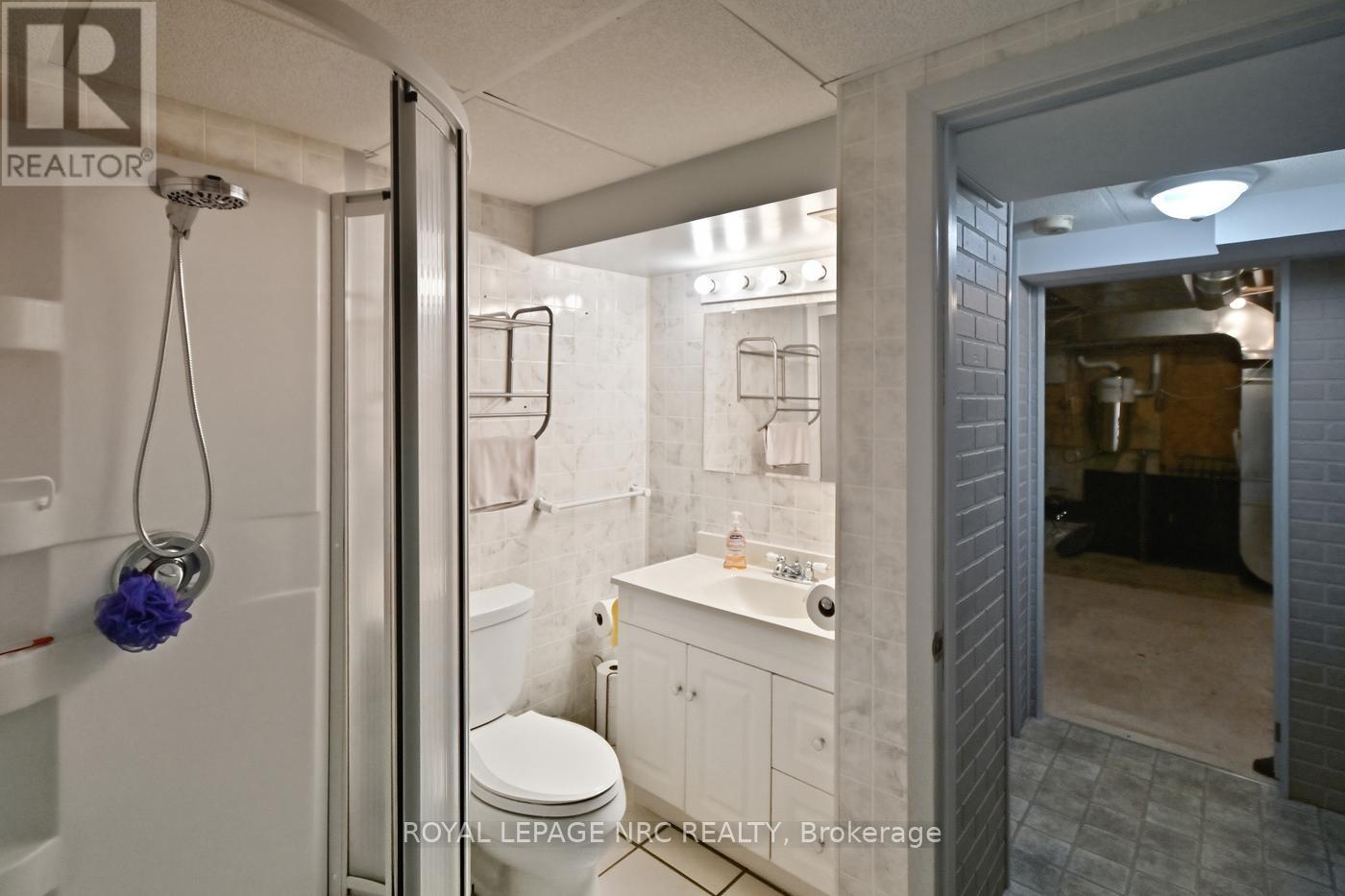 












78 PAGE DRIVE

,
Welland (N. Welland),




Ontario
L3C6E4

