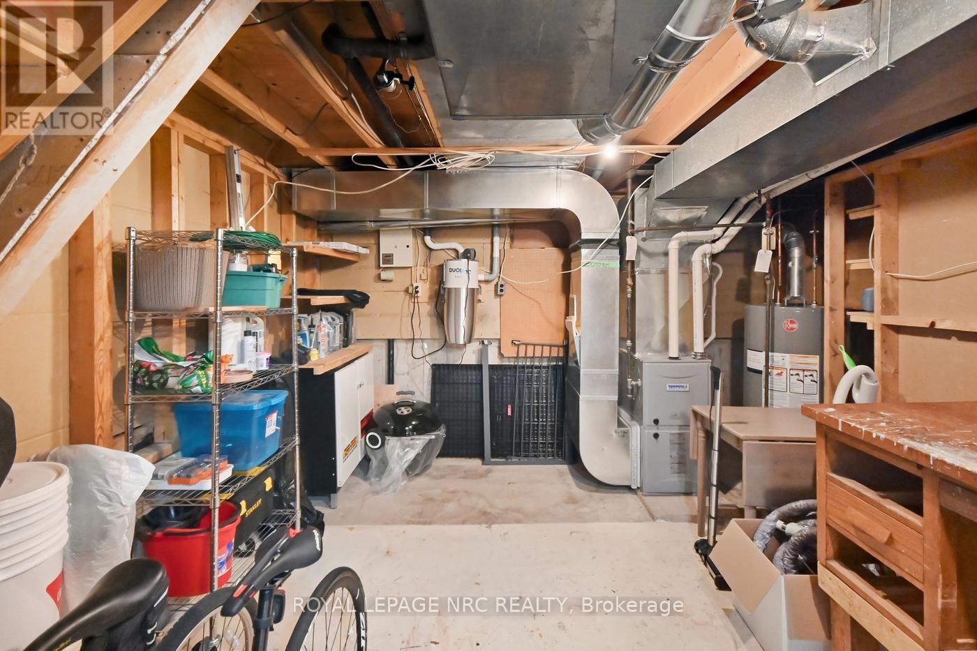 












78 PAGE DRIVE

,
Welland (N. Welland),




Ontario
L3C6E4

