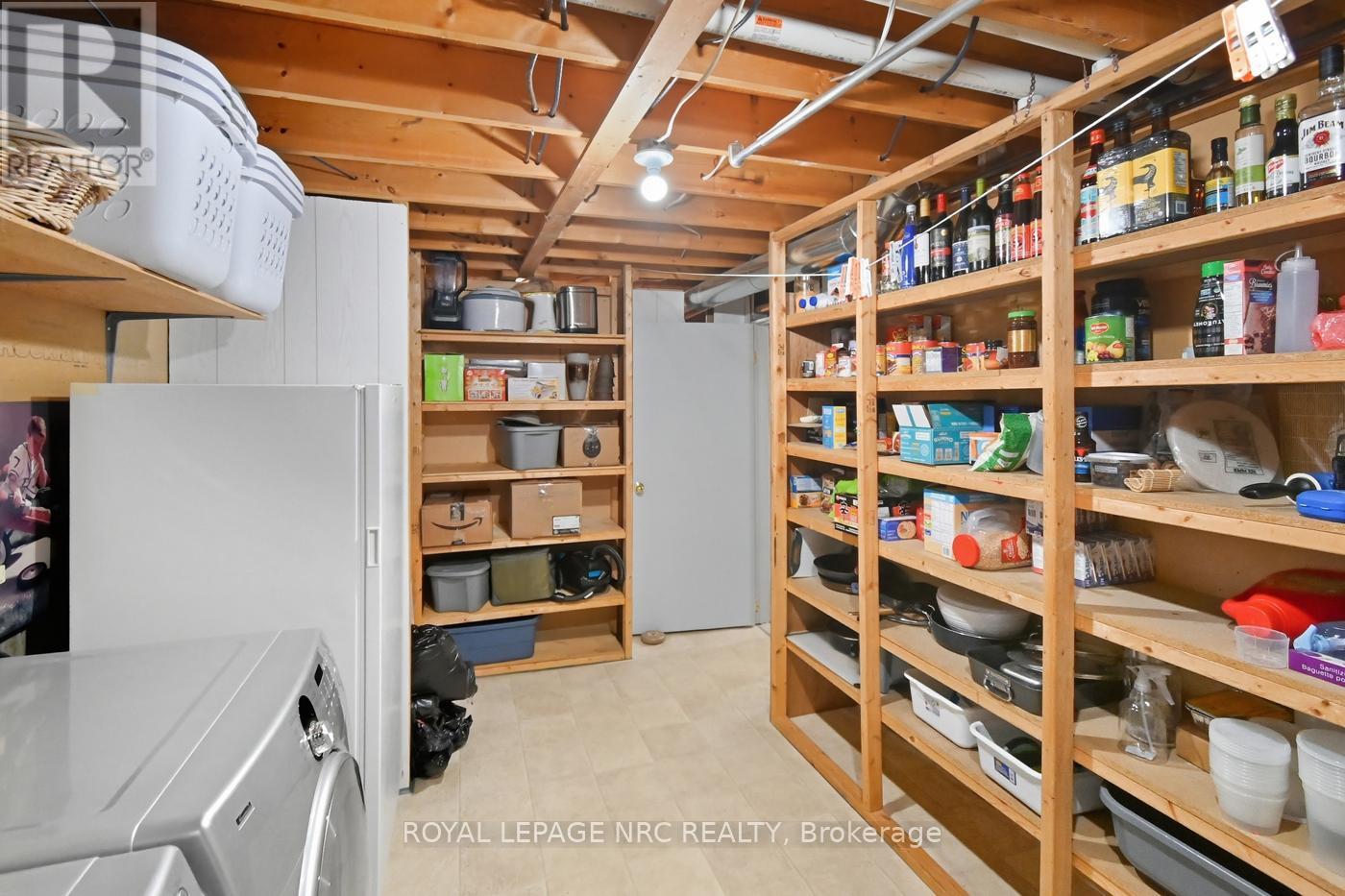 












78 PAGE DRIVE

,
Welland (N. Welland),




Ontario
L3C6E4

