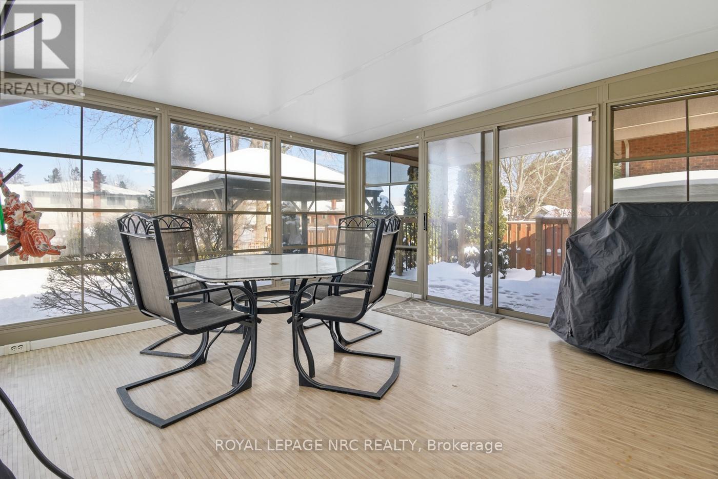 












78 PAGE DRIVE

,
Welland (N. Welland),




Ontario
L3C6E4

