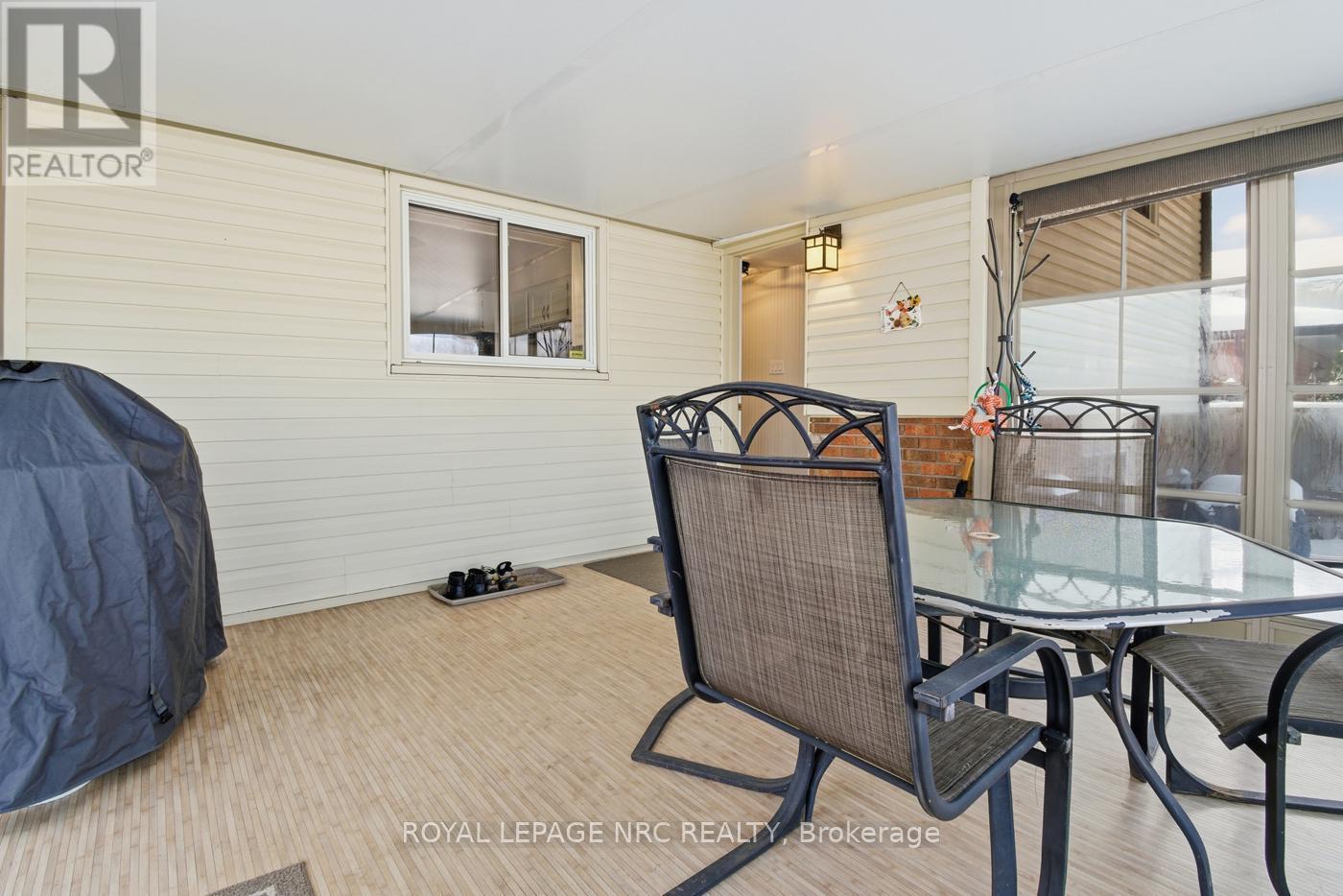 












78 PAGE DRIVE

,
Welland (N. Welland),




Ontario
L3C6E4

