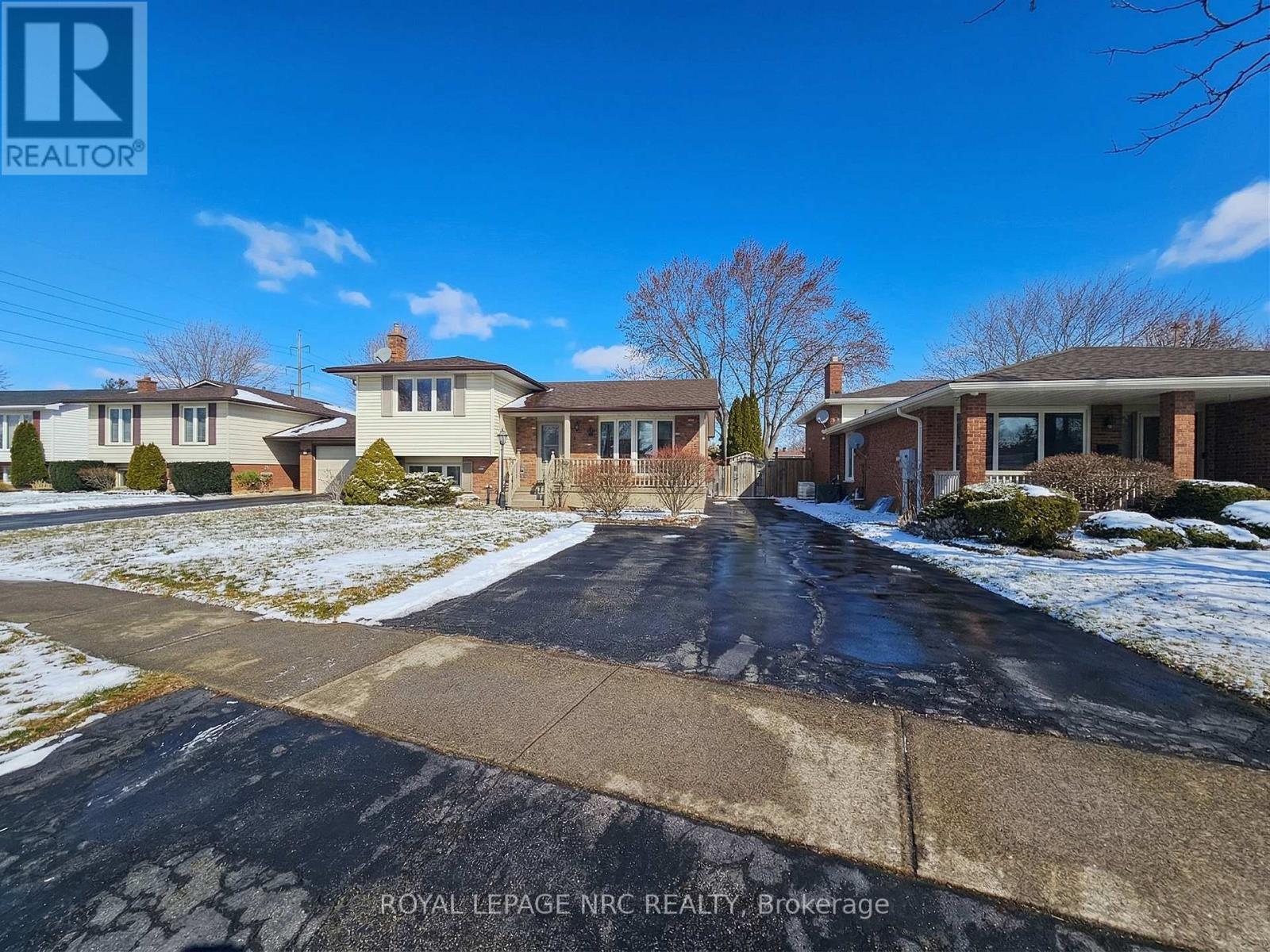 












78 PAGE DRIVE

,
Welland (N. Welland),




Ontario
L3C6E4

