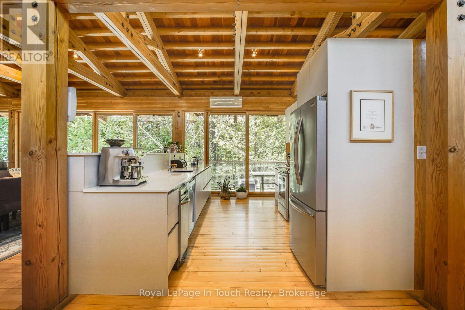 












130 MELISSA LANE

,
Tiny,




Ontario
L9M0T8

