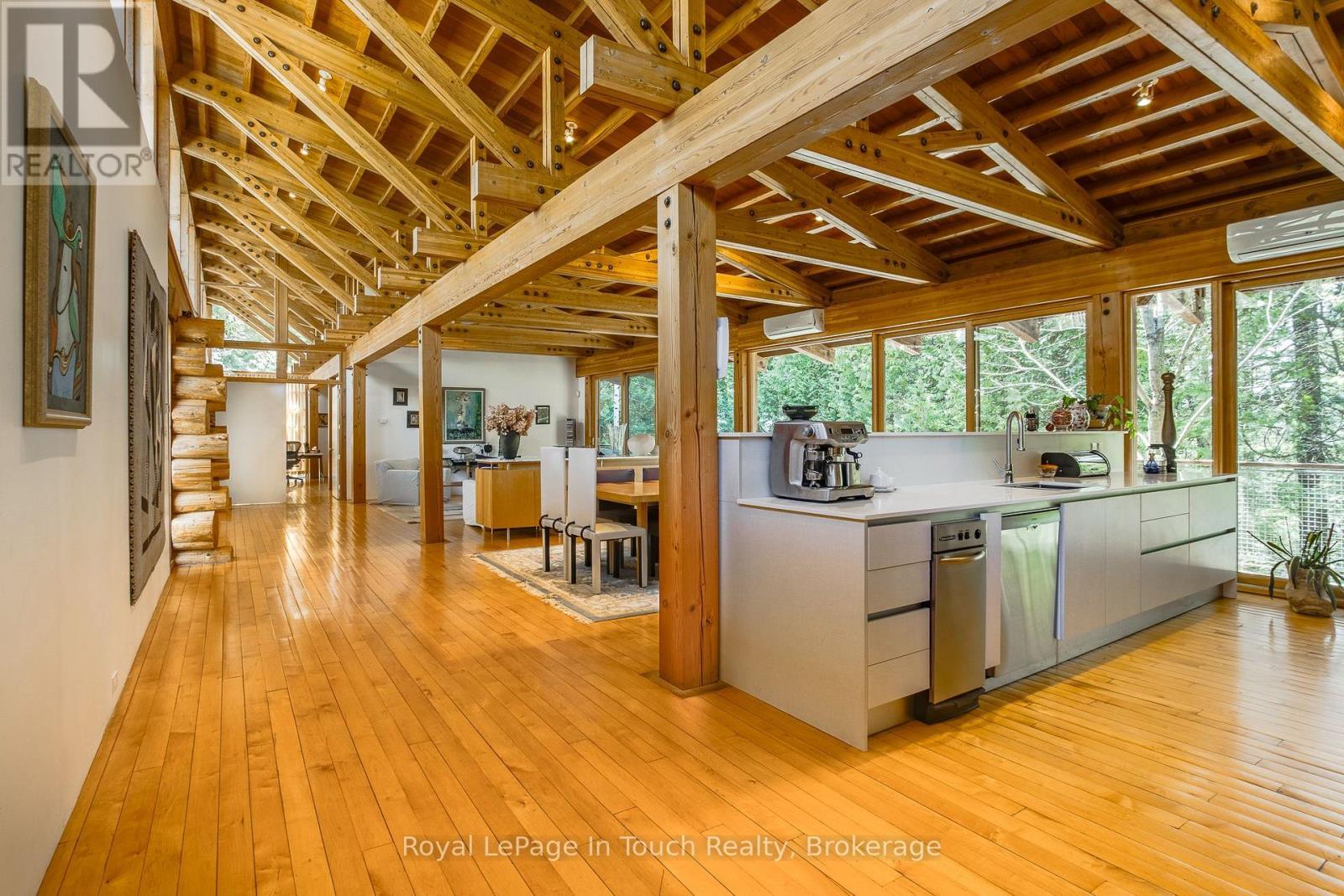 












130 MELISSA LANE

,
Tiny,




Ontario
L9M0T8

