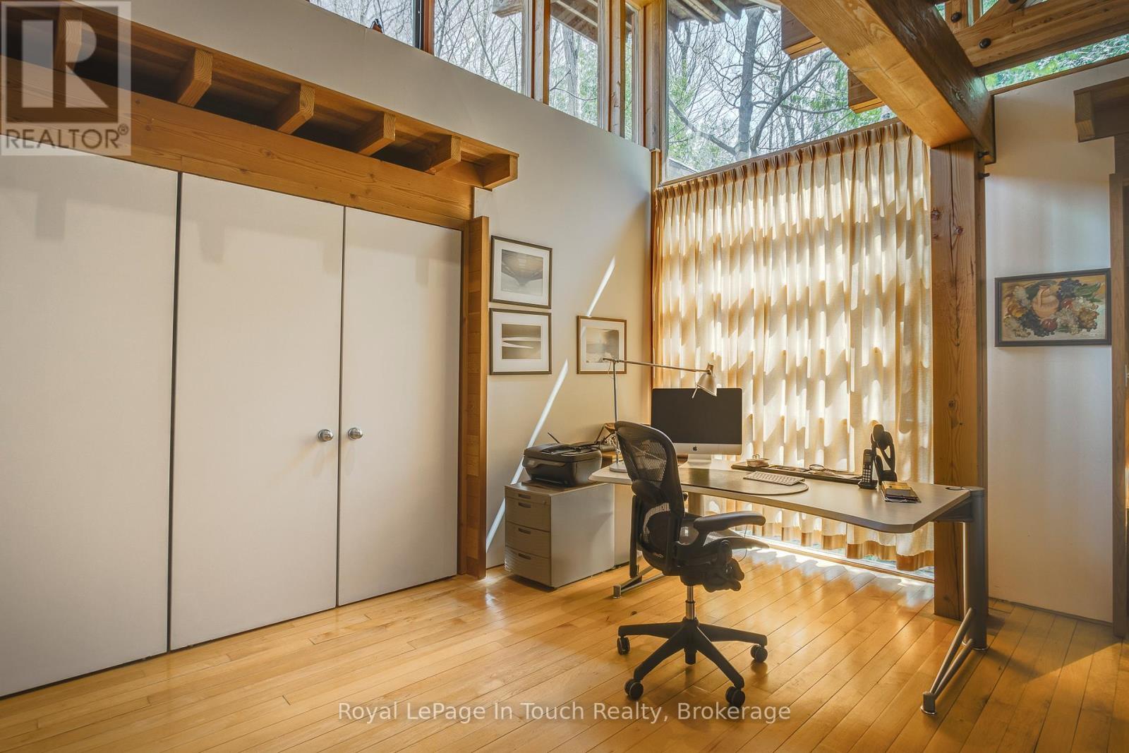 












130 MELISSA LANE

,
Tiny,




Ontario
L9M0T8

