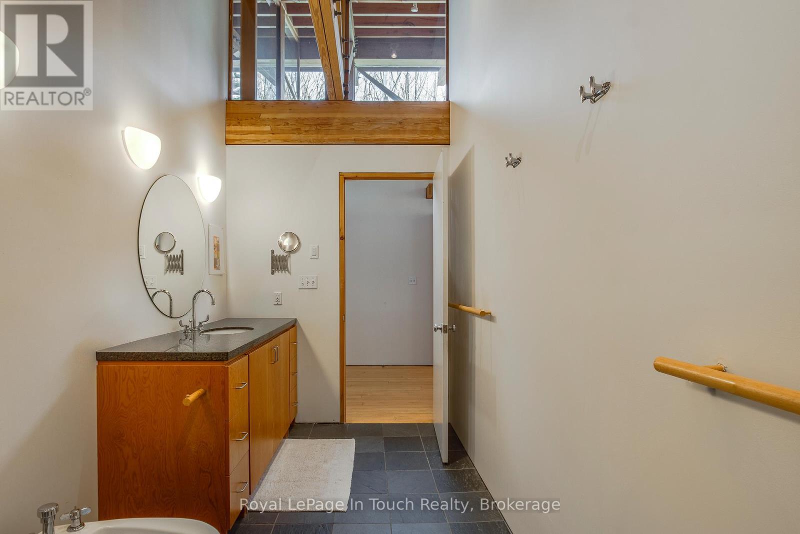 












130 MELISSA LANE

,
Tiny,




Ontario
L9M0T8

