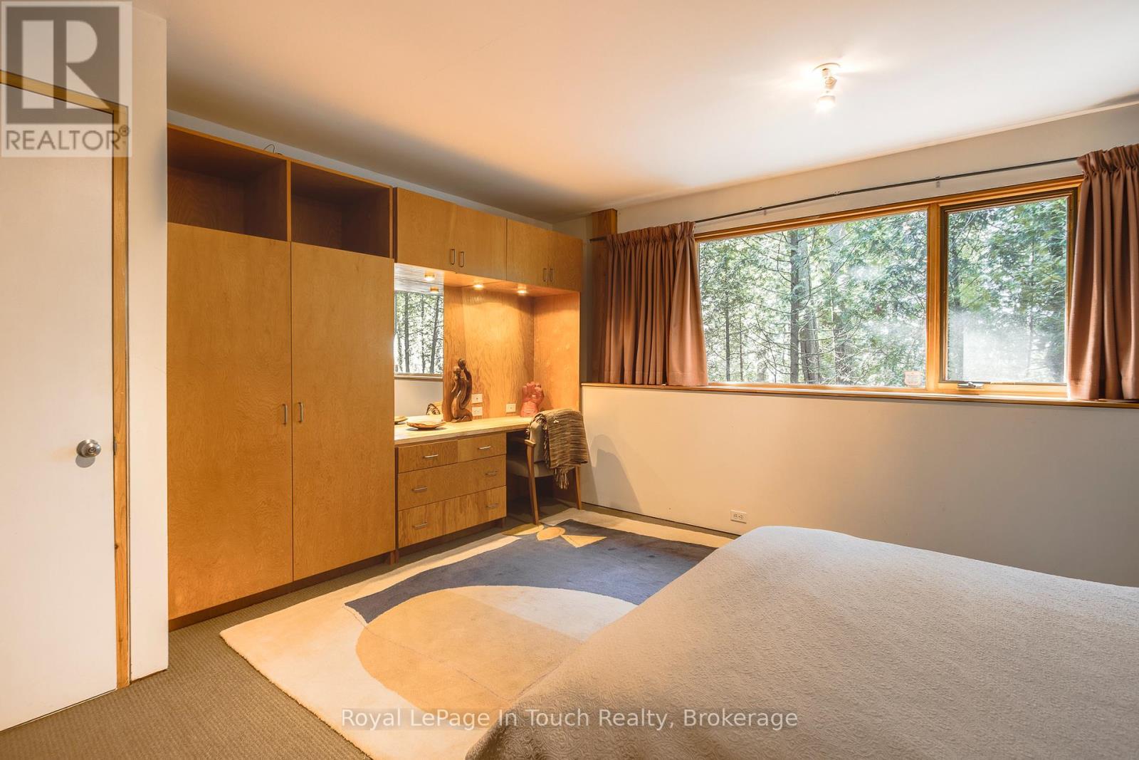 












130 MELISSA LANE

,
Tiny,




Ontario
L9M0T8

