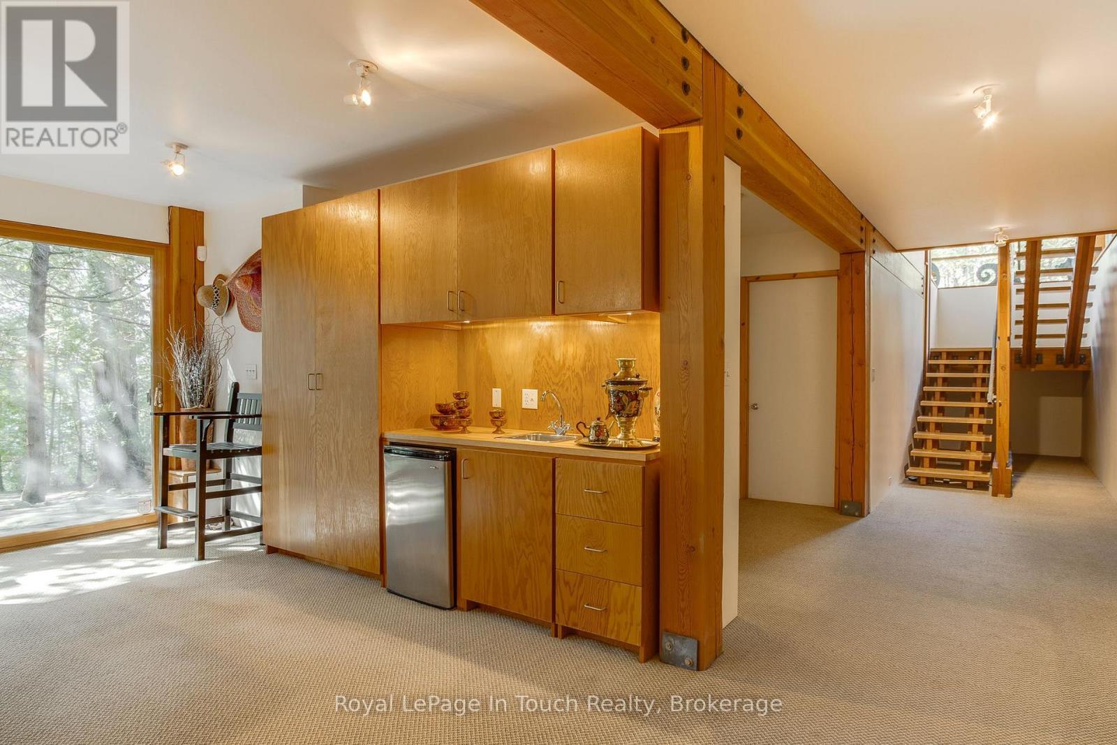 












130 MELISSA LANE

,
Tiny,




Ontario
L9M0T8

